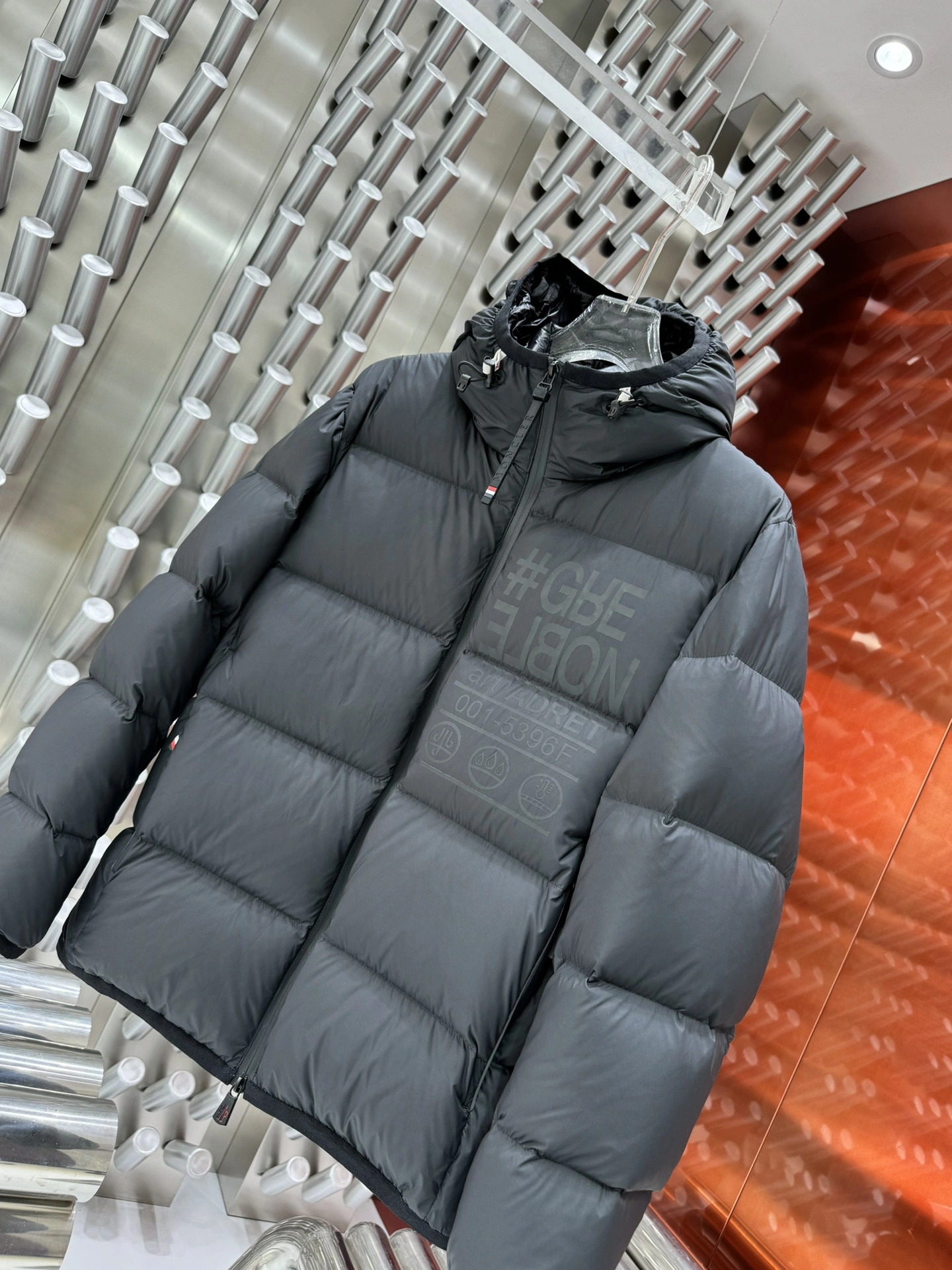 Moncler Down Jackets FreshLook 145405