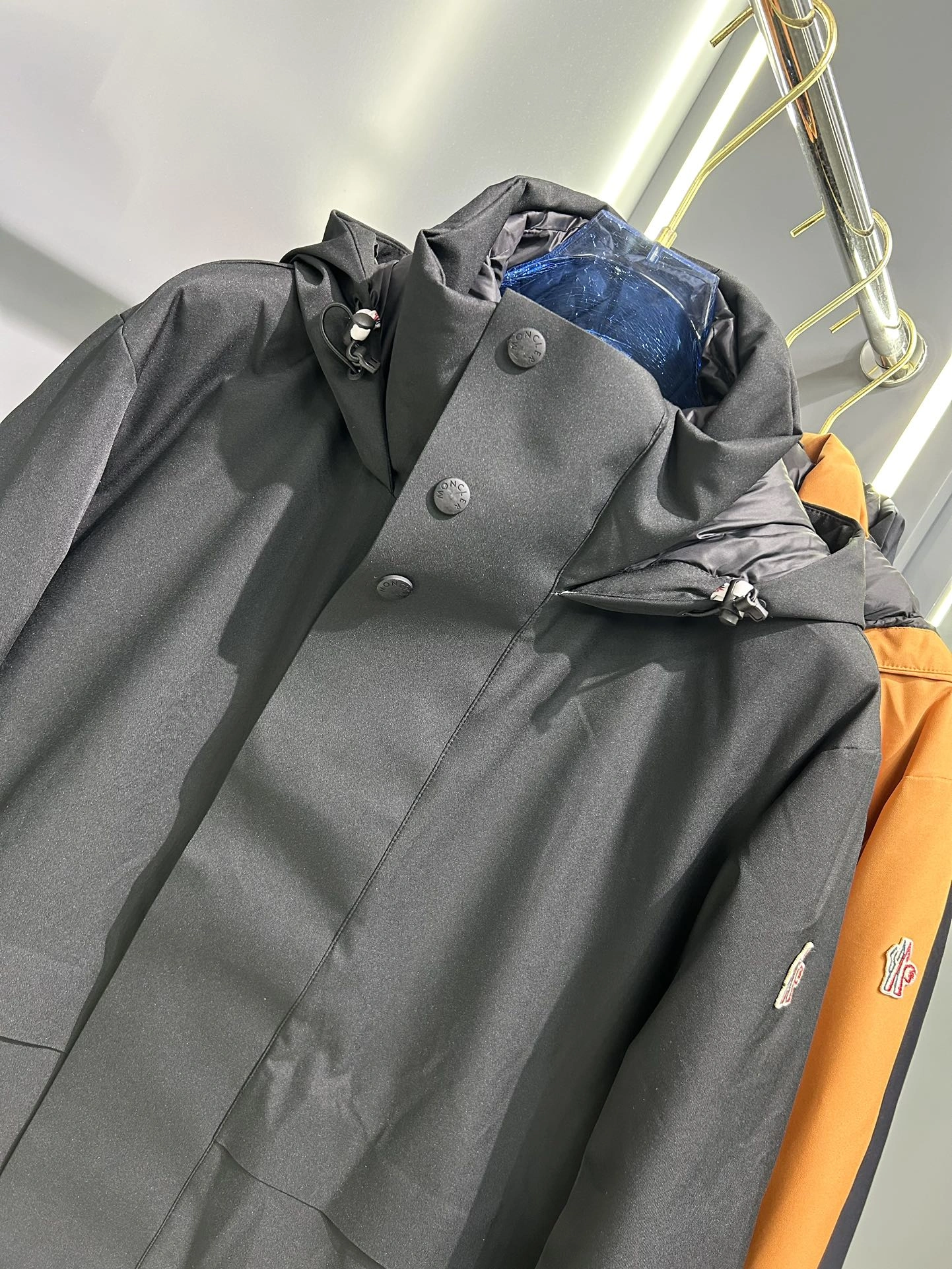 Bold Moncler Down Jackets 145401