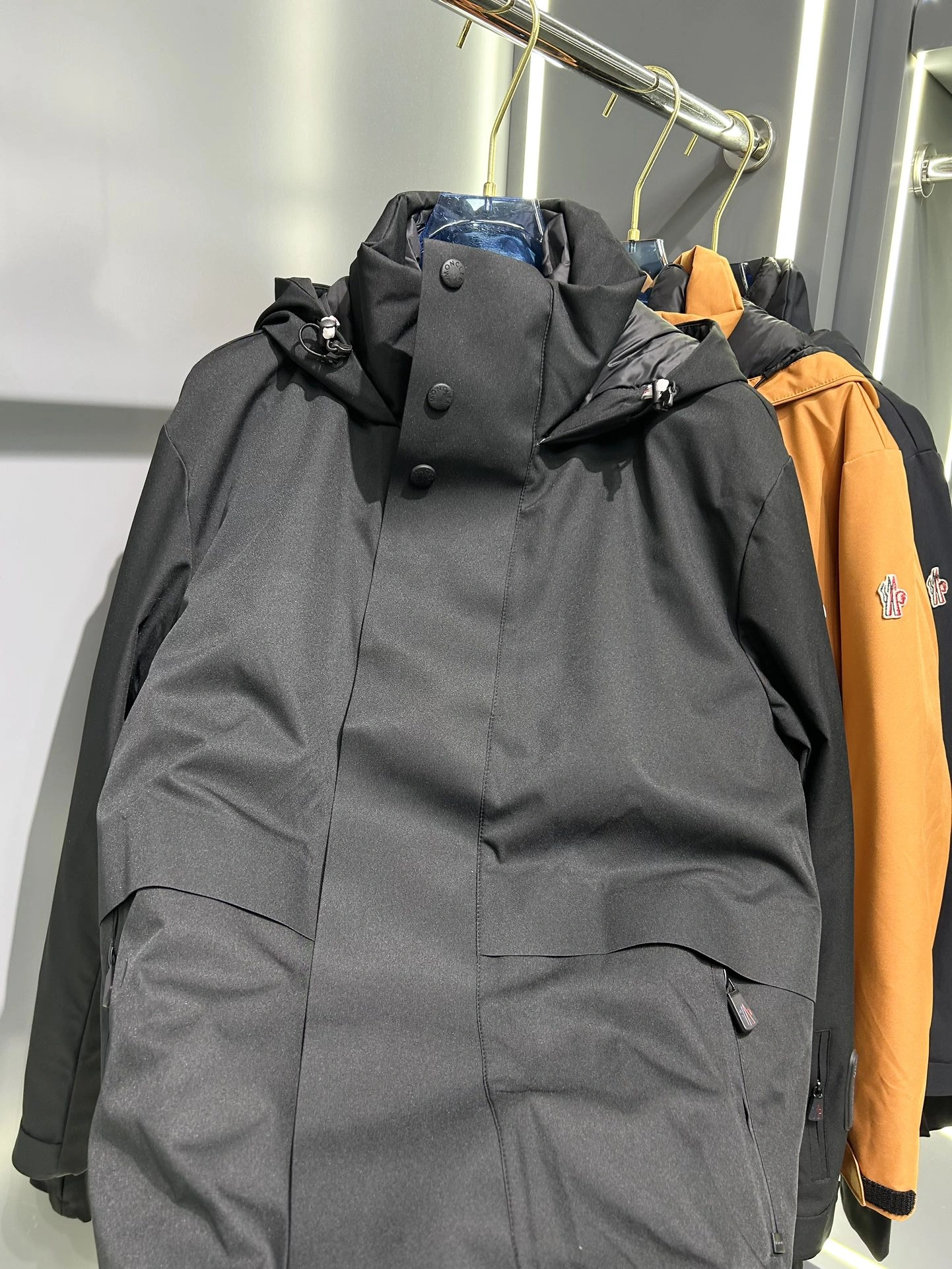 Bold Moncler Down Jackets 145401