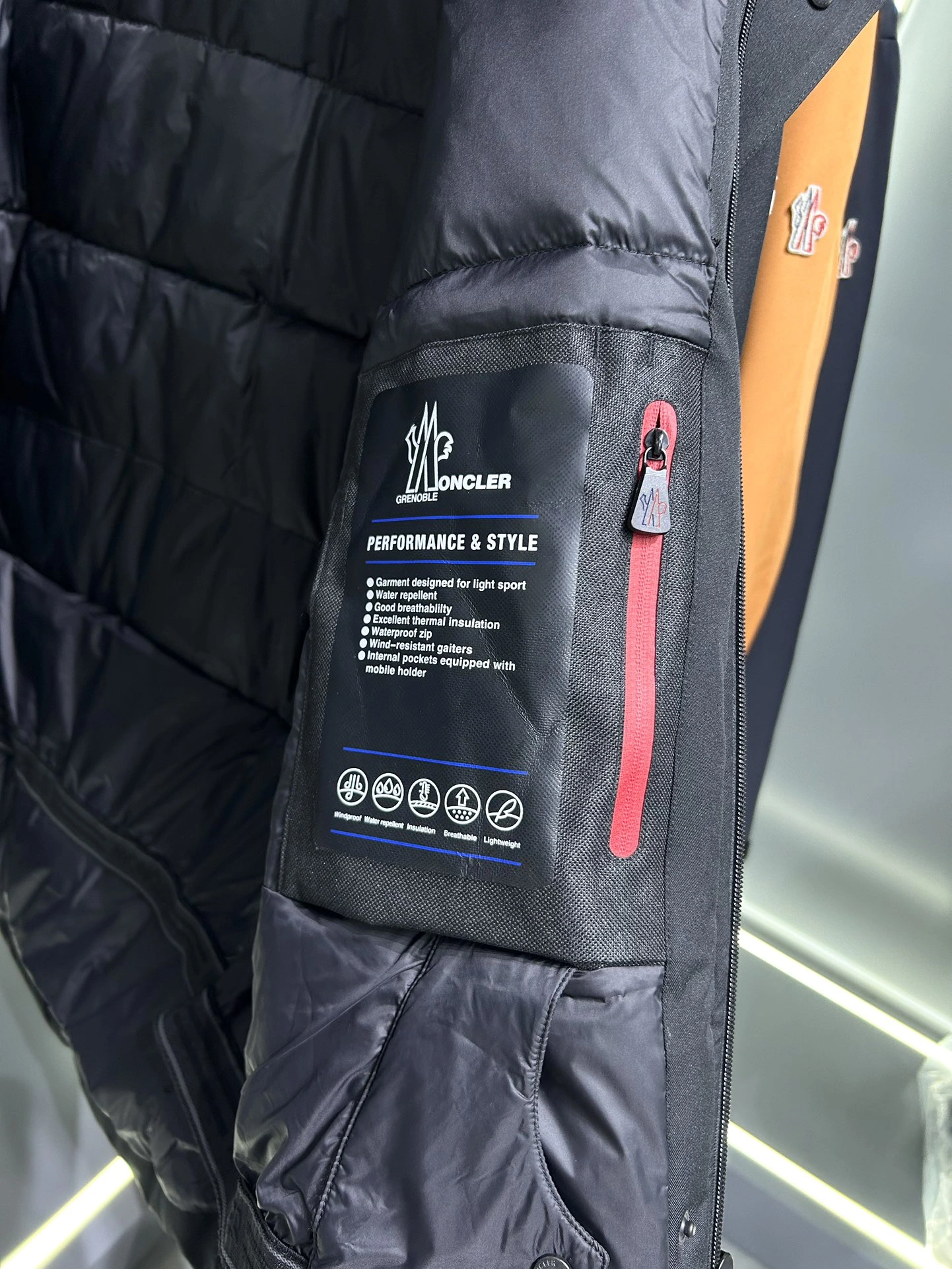 Bold Moncler Down Jackets 145401
