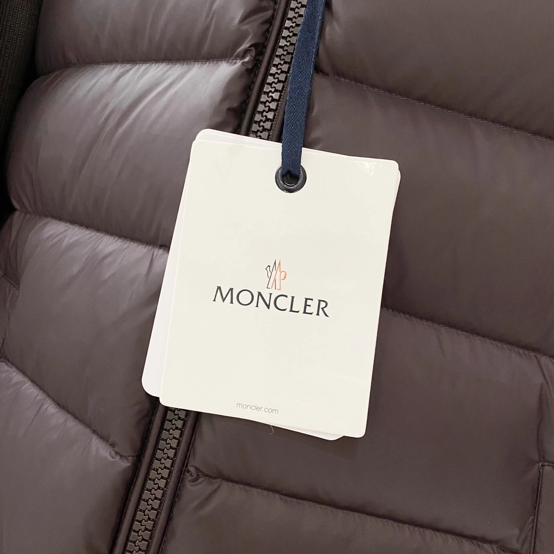 SunProtective Moncler Down Jackets 145410