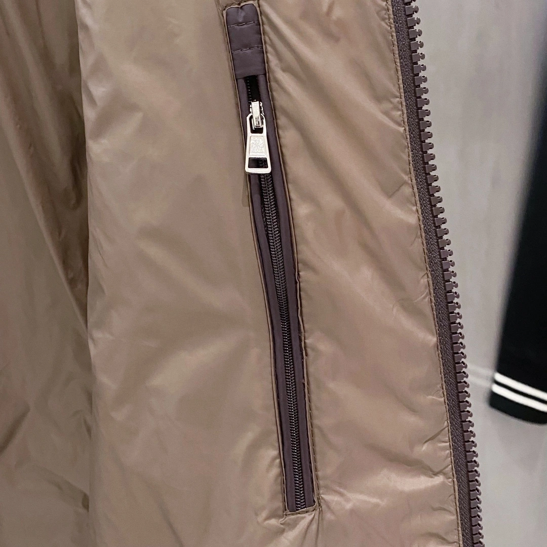 SunProtective Moncler Down Jackets 145410