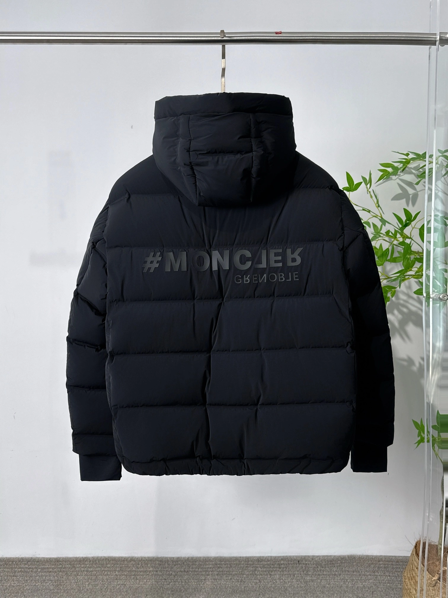 Sophisticated Moncler Down Jackets 145406