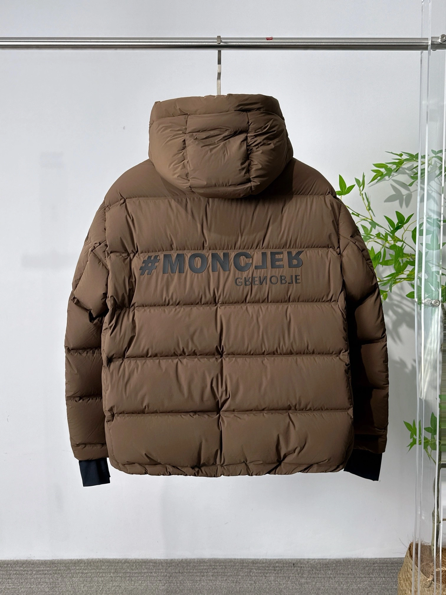 Efficient Moncler Down Jackets 145418