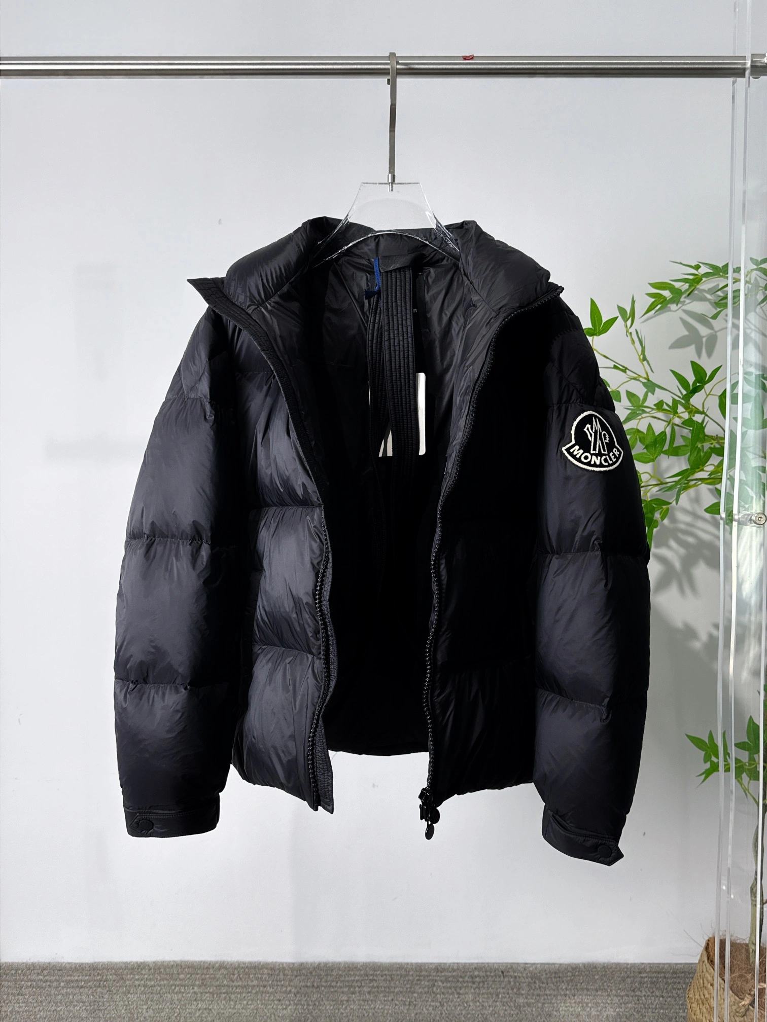 Moncler Down Jackets ModernLook 145419