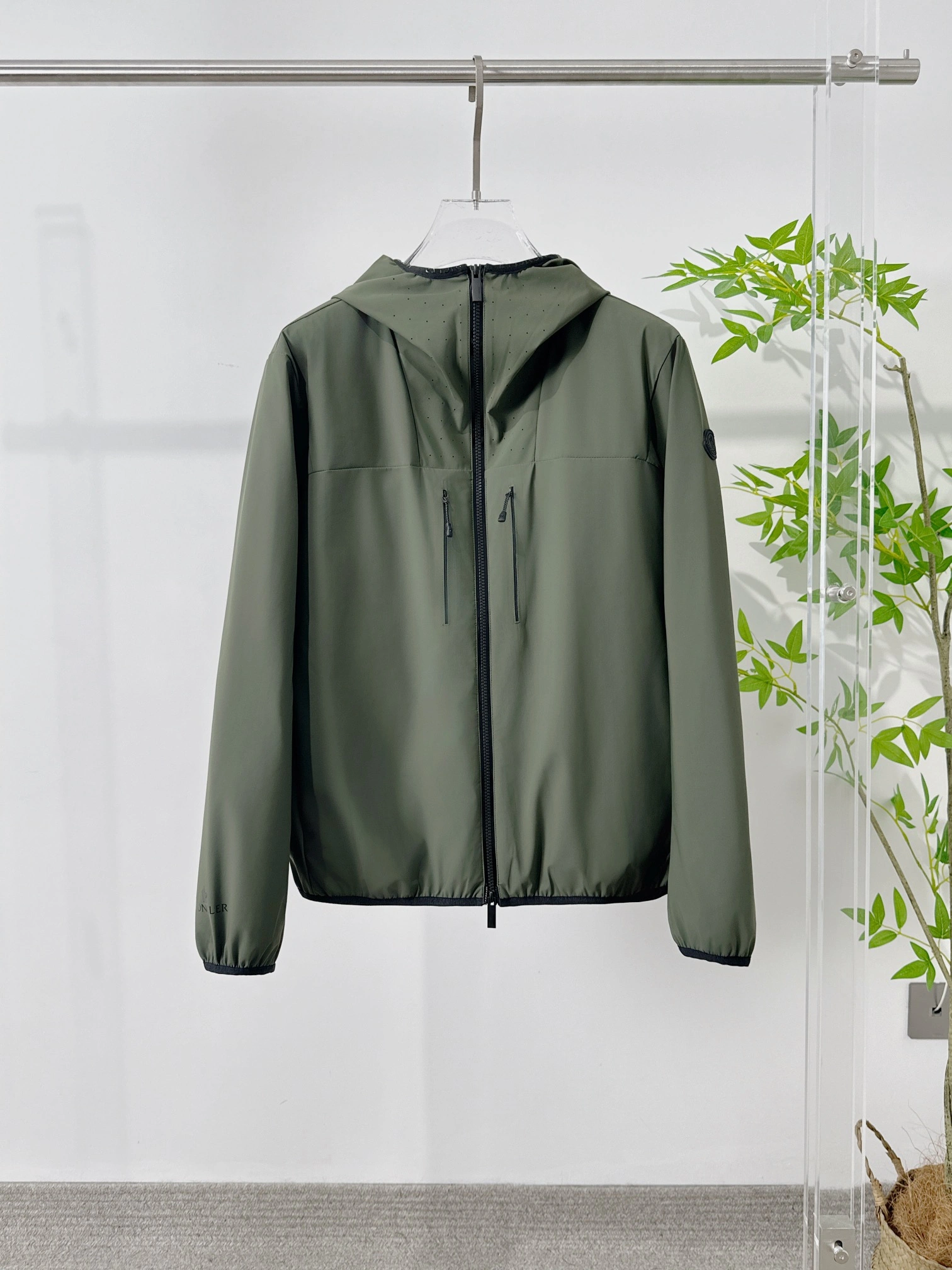 Comfortable Moncler Down Jackets 145402