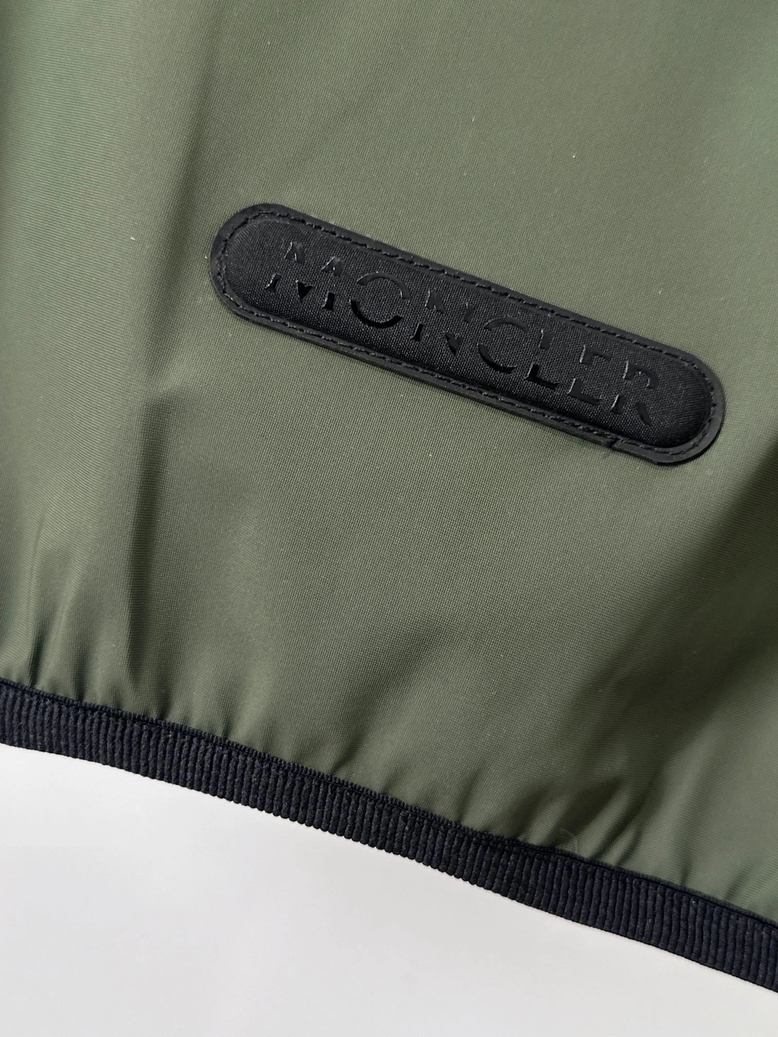 Comfortable Moncler Down Jackets 145402