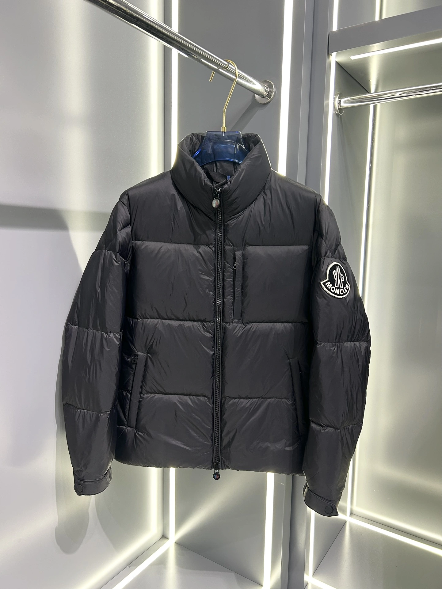 Moncler Down Jackets Attractive 145399