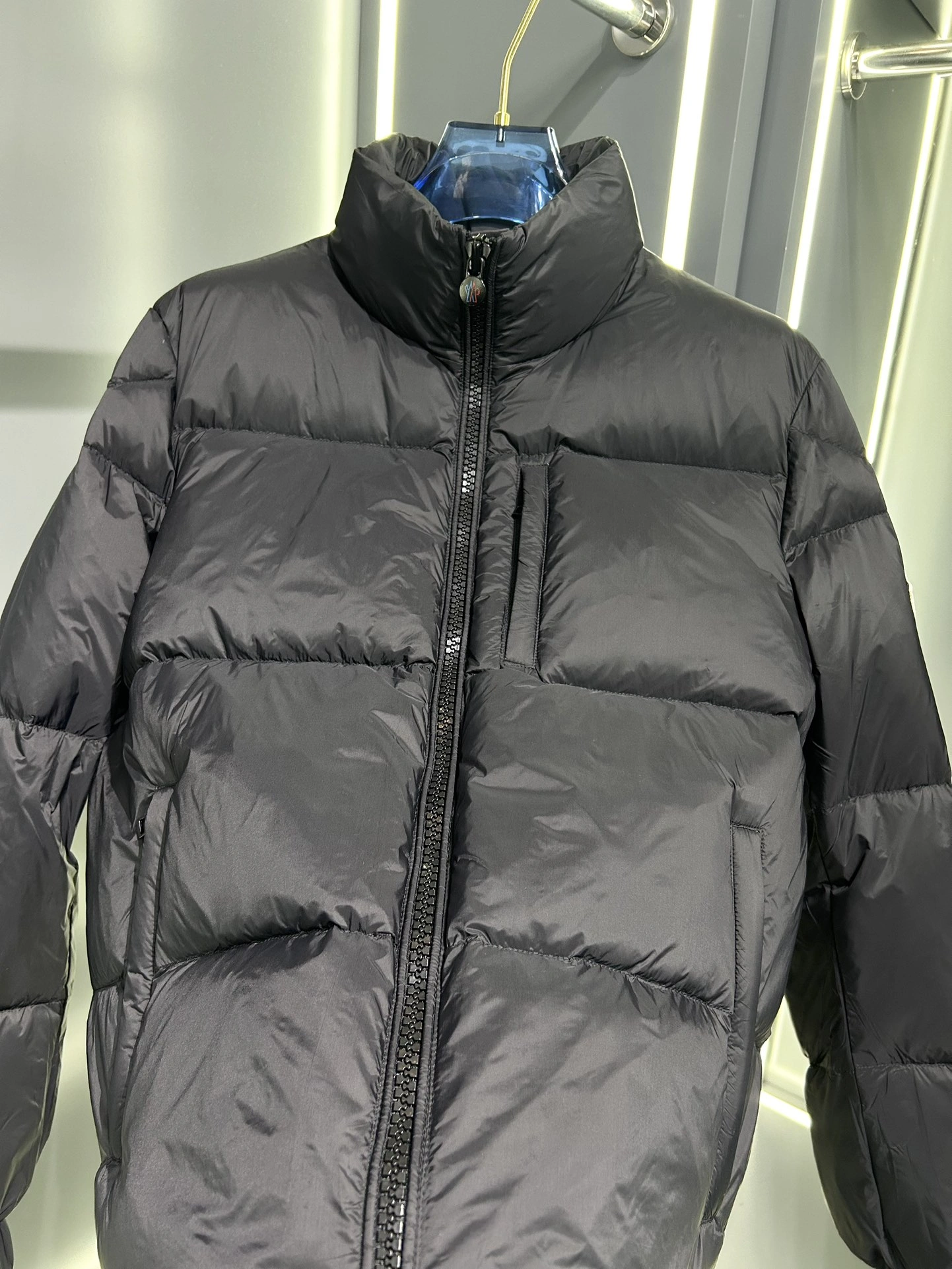 Moncler Down Jackets Attractive 145399