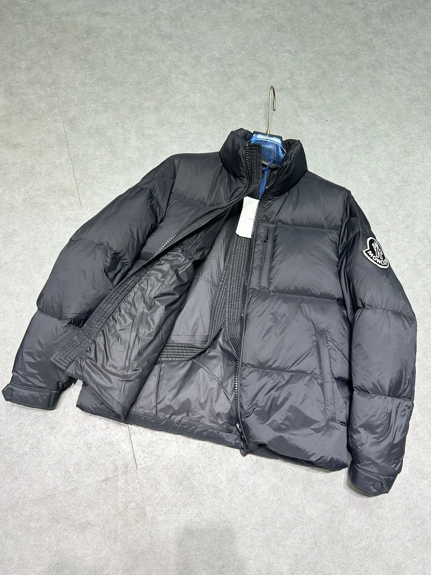 Moncler Down Jackets Attractive 145399