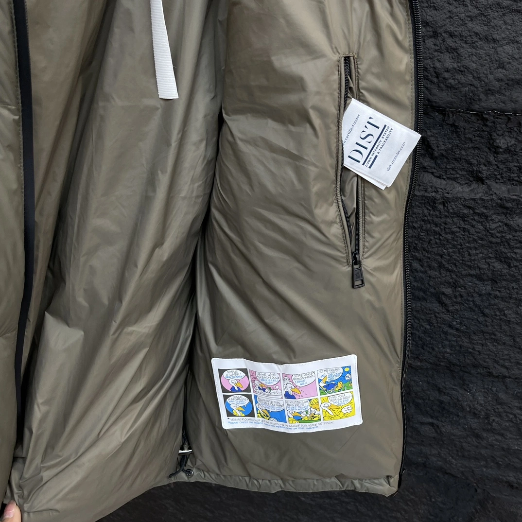 Stretchable Moncler Down Jackets 145403
