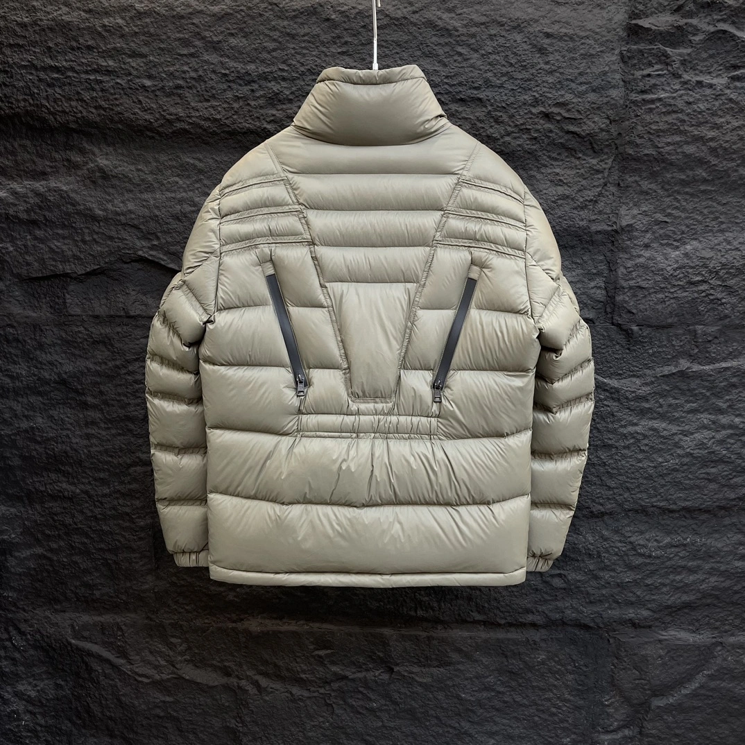 Stretchable Moncler Down Jackets 145403