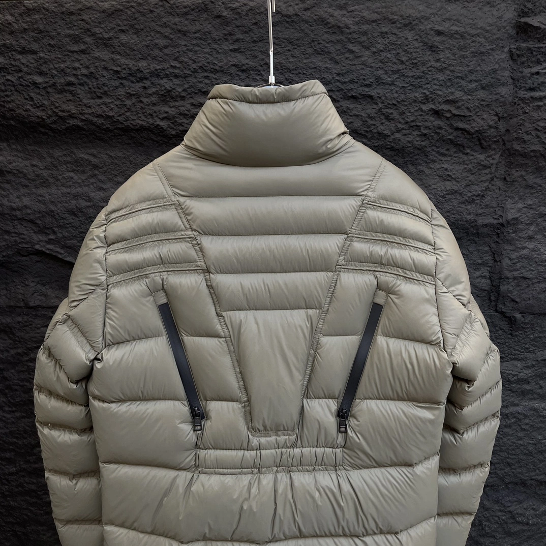 Stretchable Moncler Down Jackets 145403