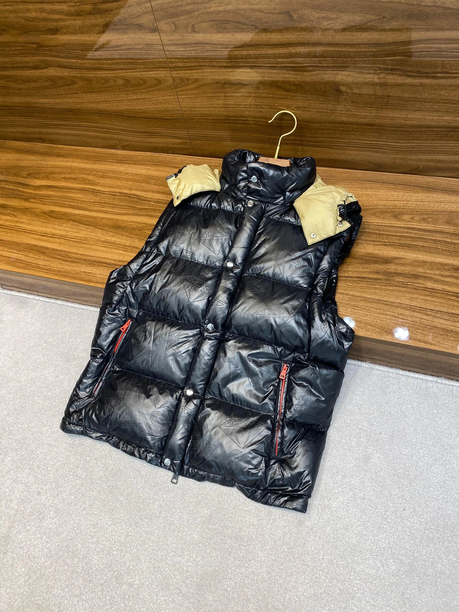 Timeless Moncler Down Jackets 145396