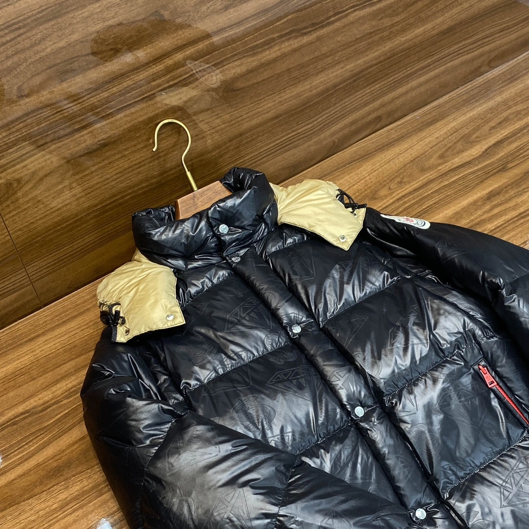 Moncler Down Jackets Trendsetting 145395