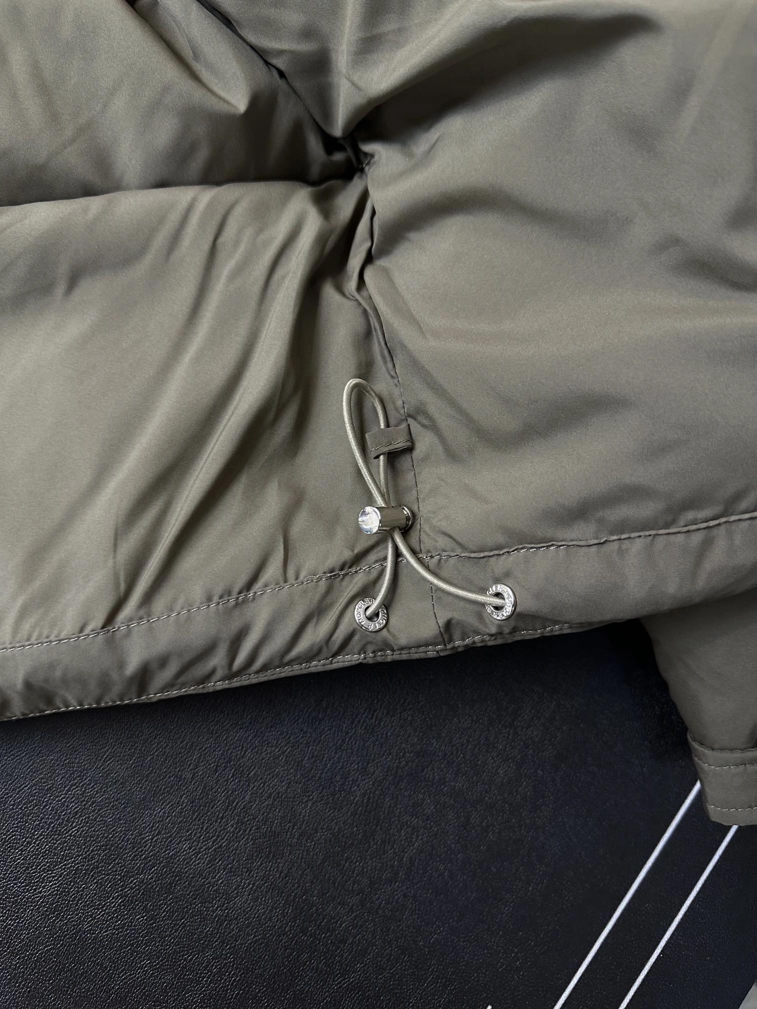 Cozy Moncler Down Jackets 145393