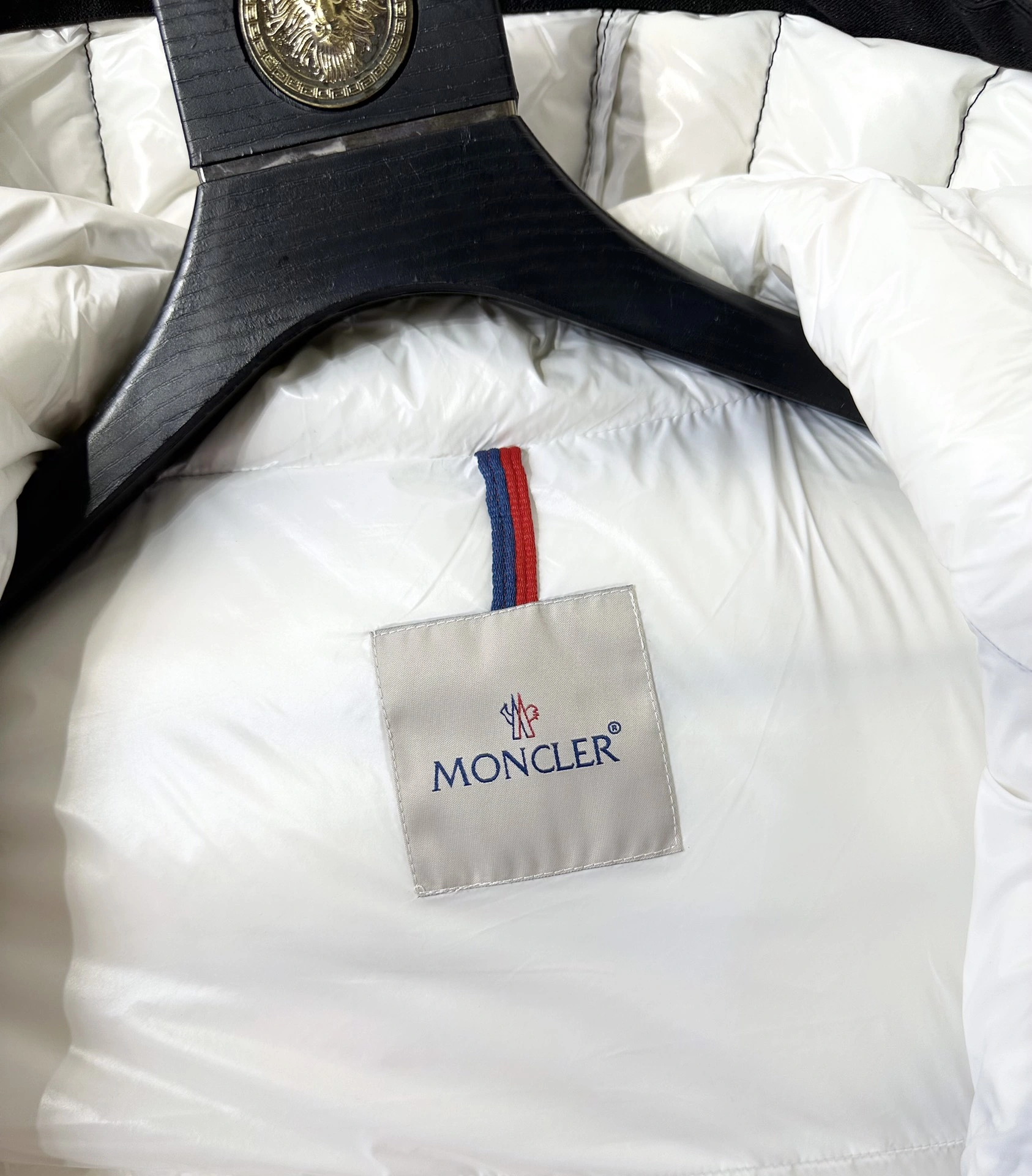 QuickDry Moncler Down Jackets 145397