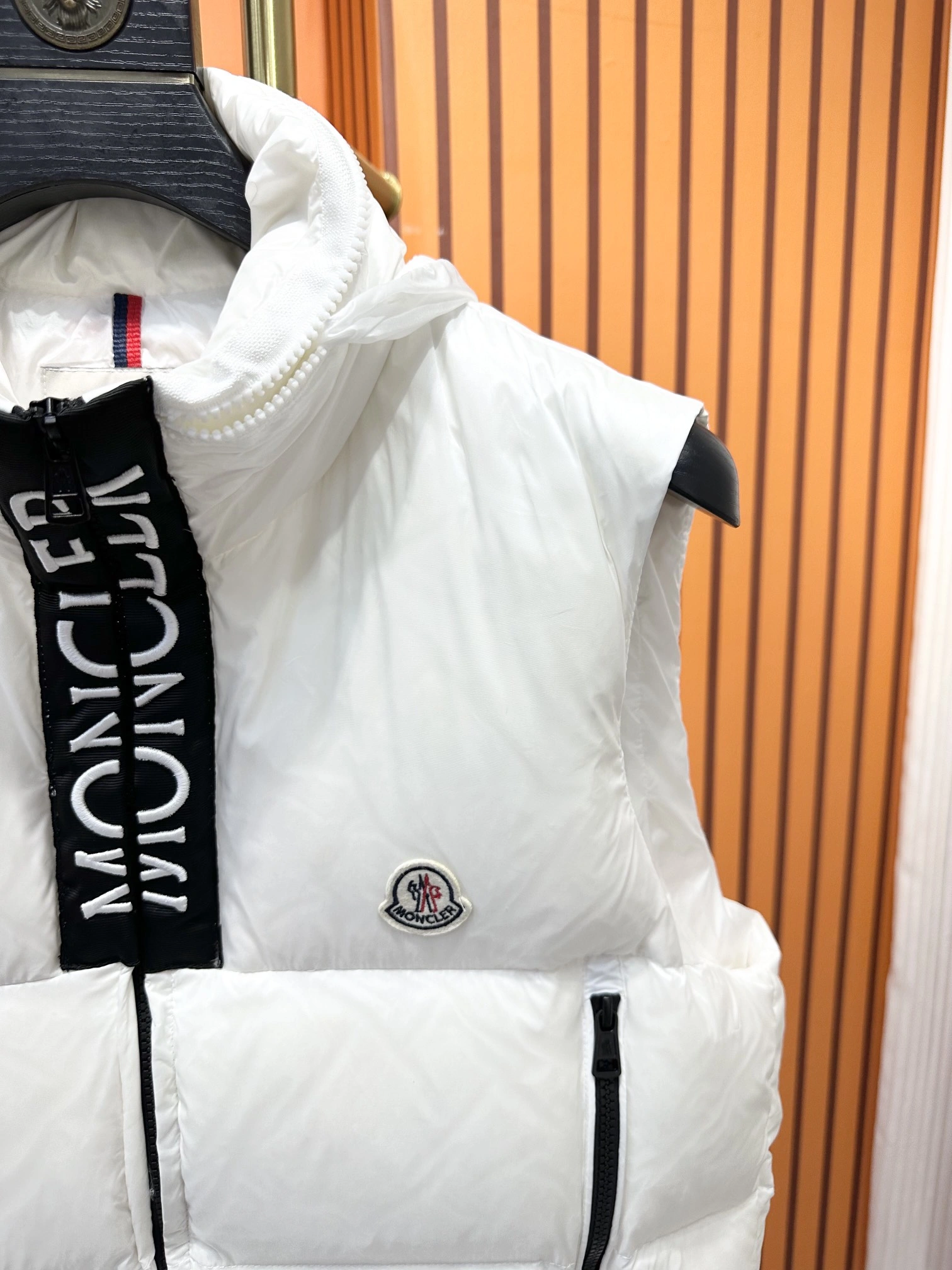 Casual Moncler Down Jackets 145392