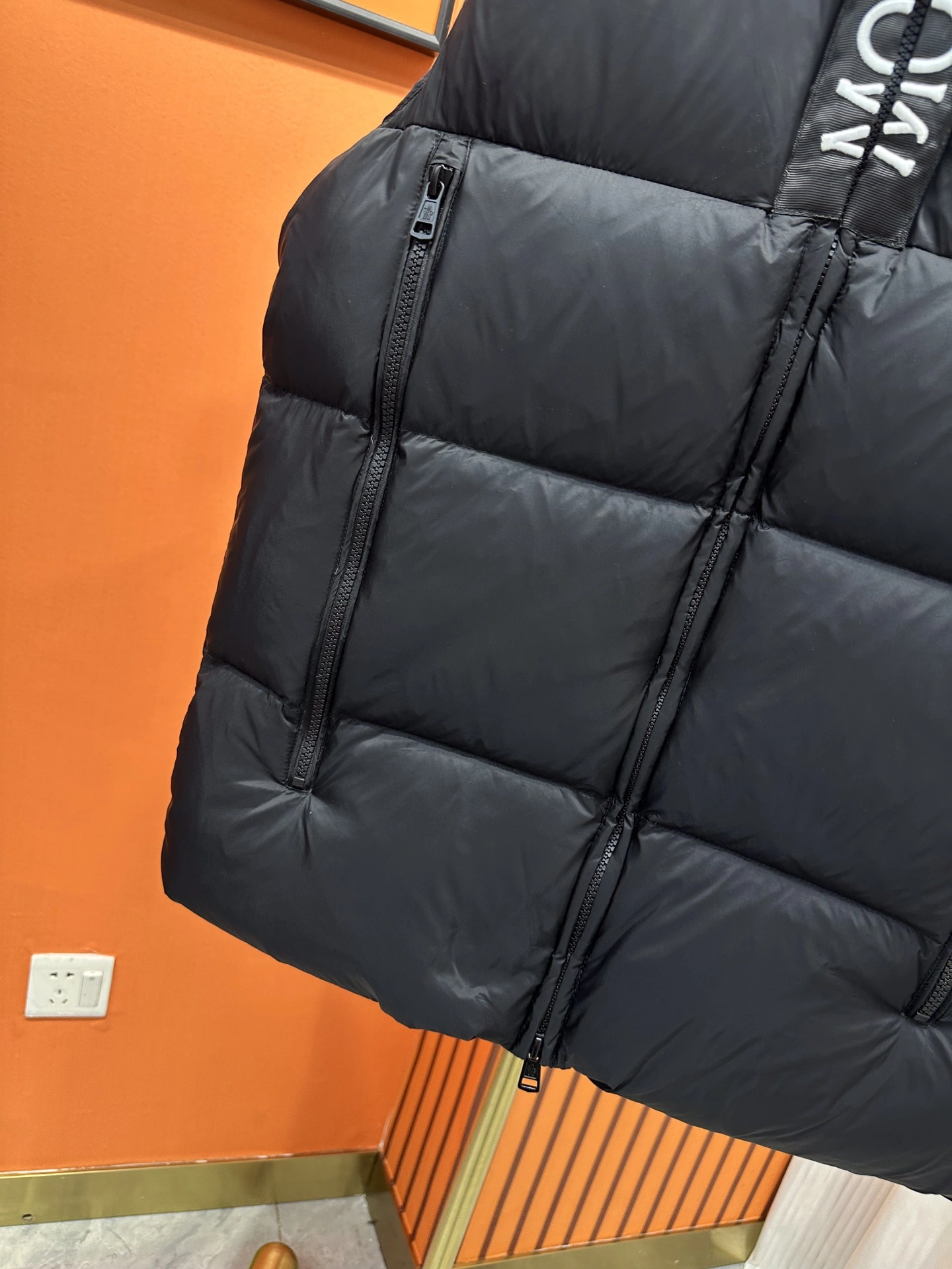 Original Moncler Down Jackets 145390