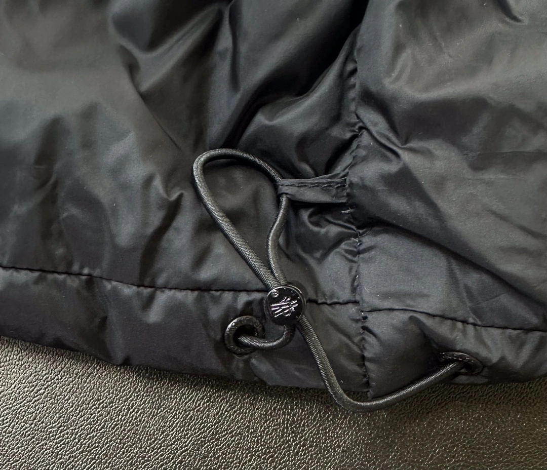 Original Moncler Down Jackets 145390