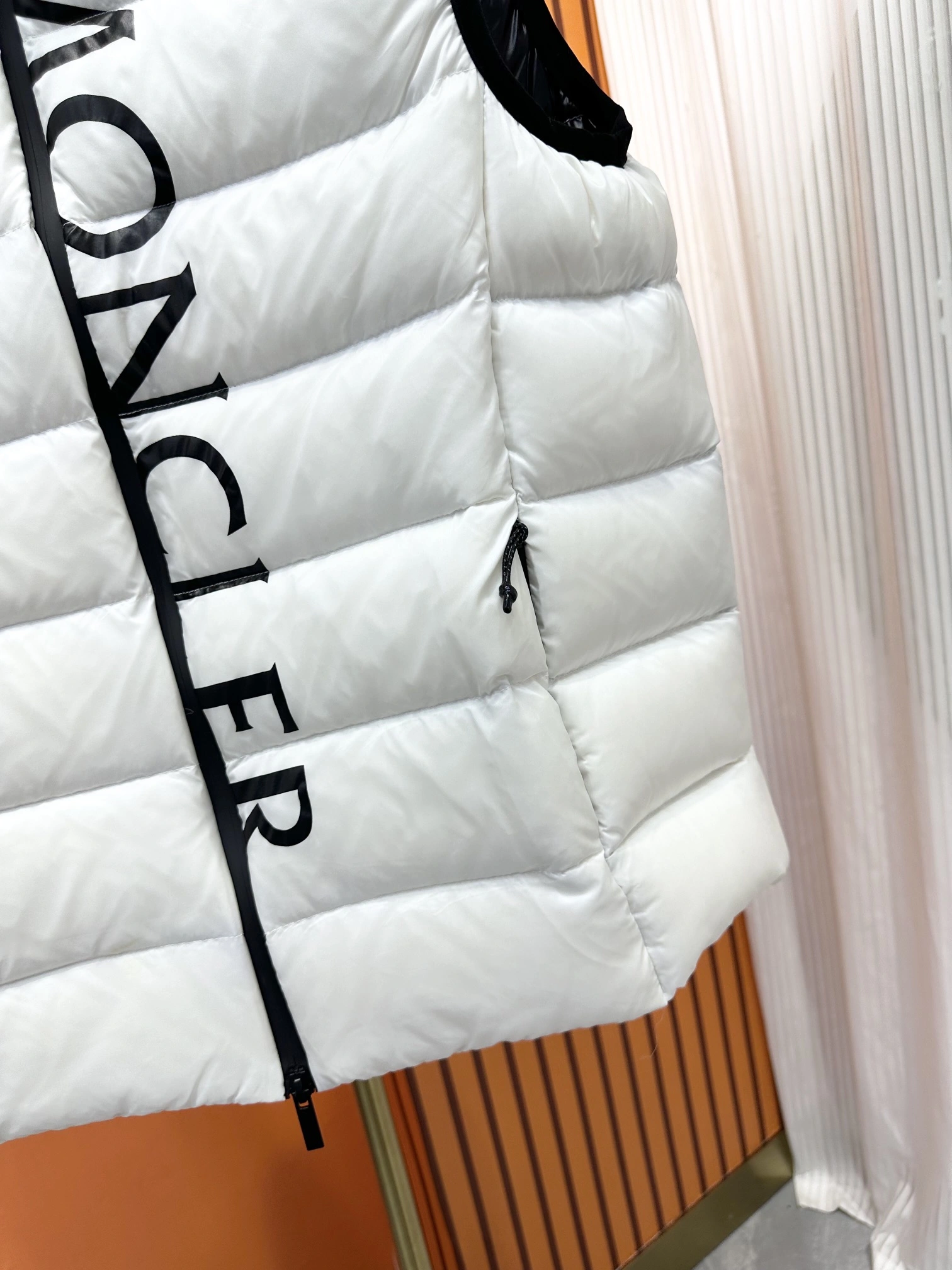 Moncler Down Jackets Premium 145389