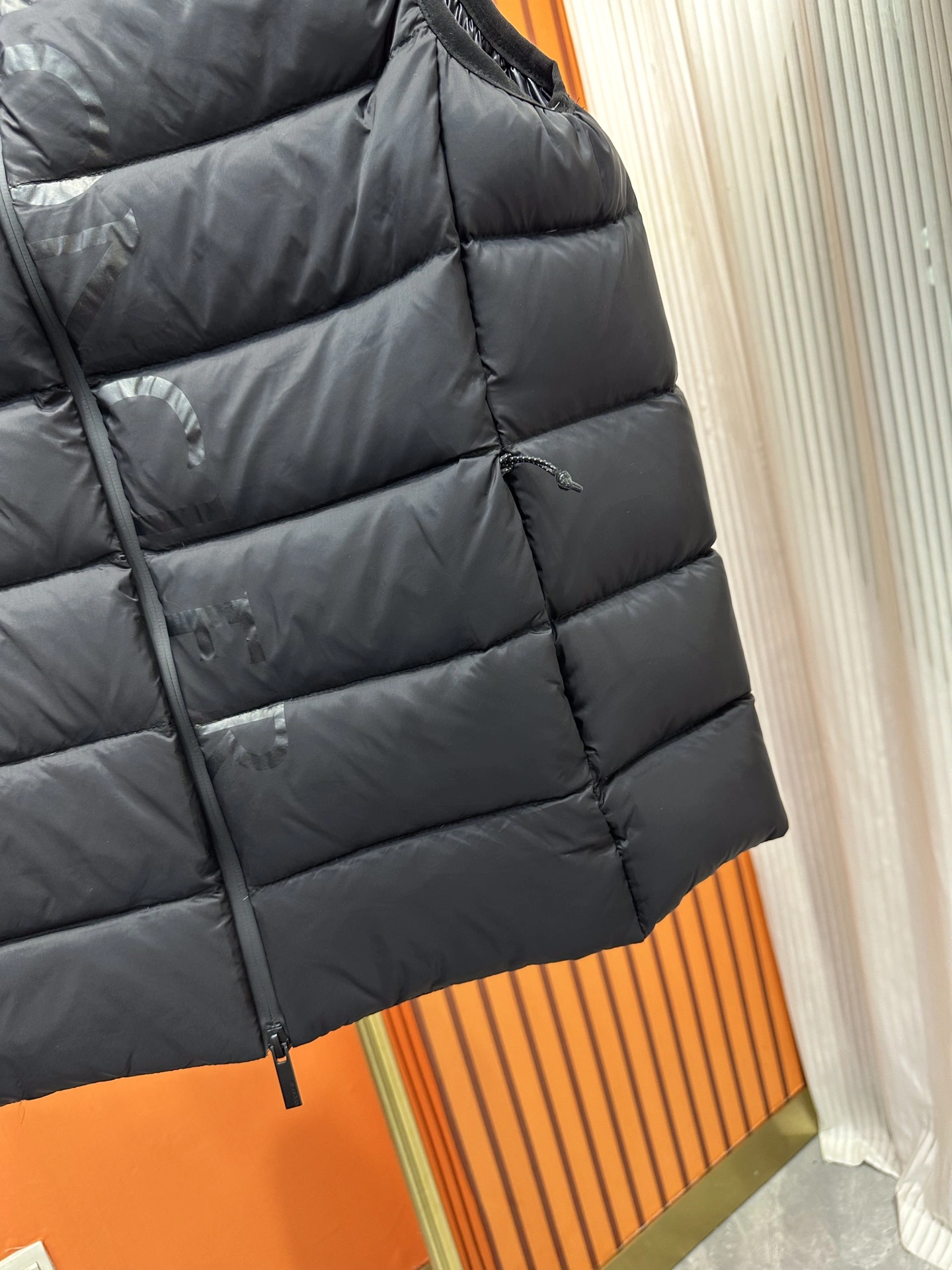 Elegant Moncler Down Jackets 145388