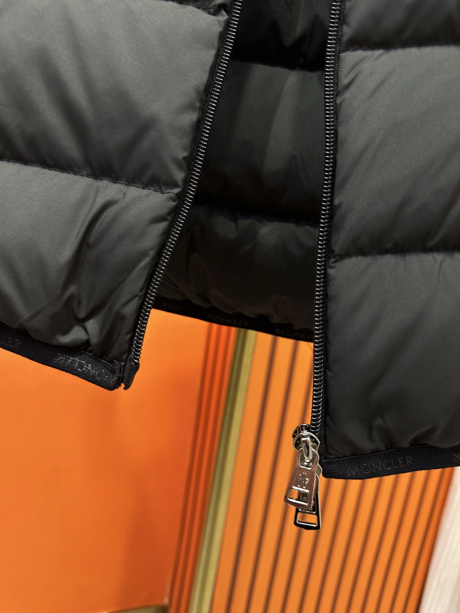 Moncler Down Jackets GoAnywhere 145387