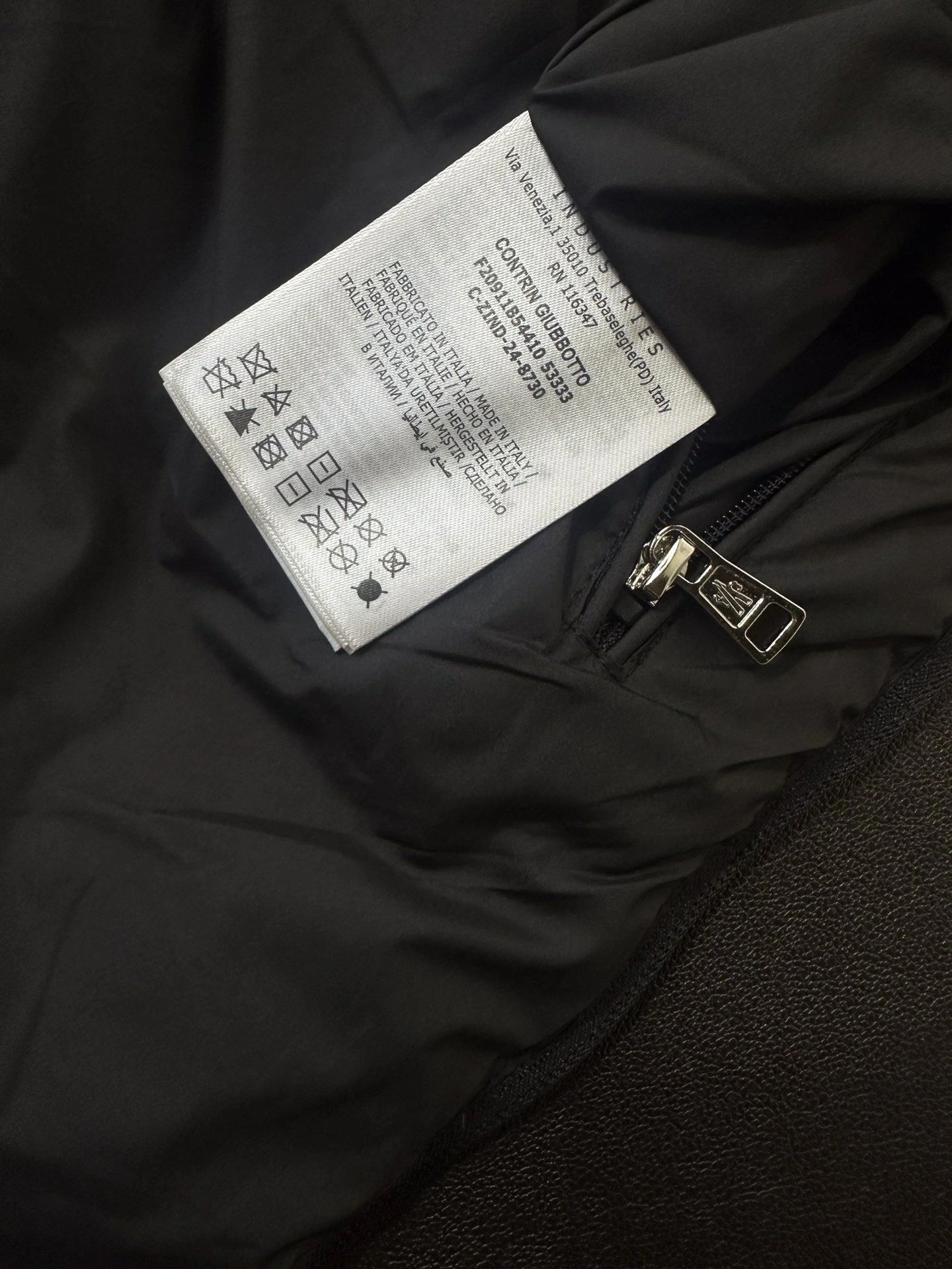 Moncler Down Jackets GoAnywhere 145387