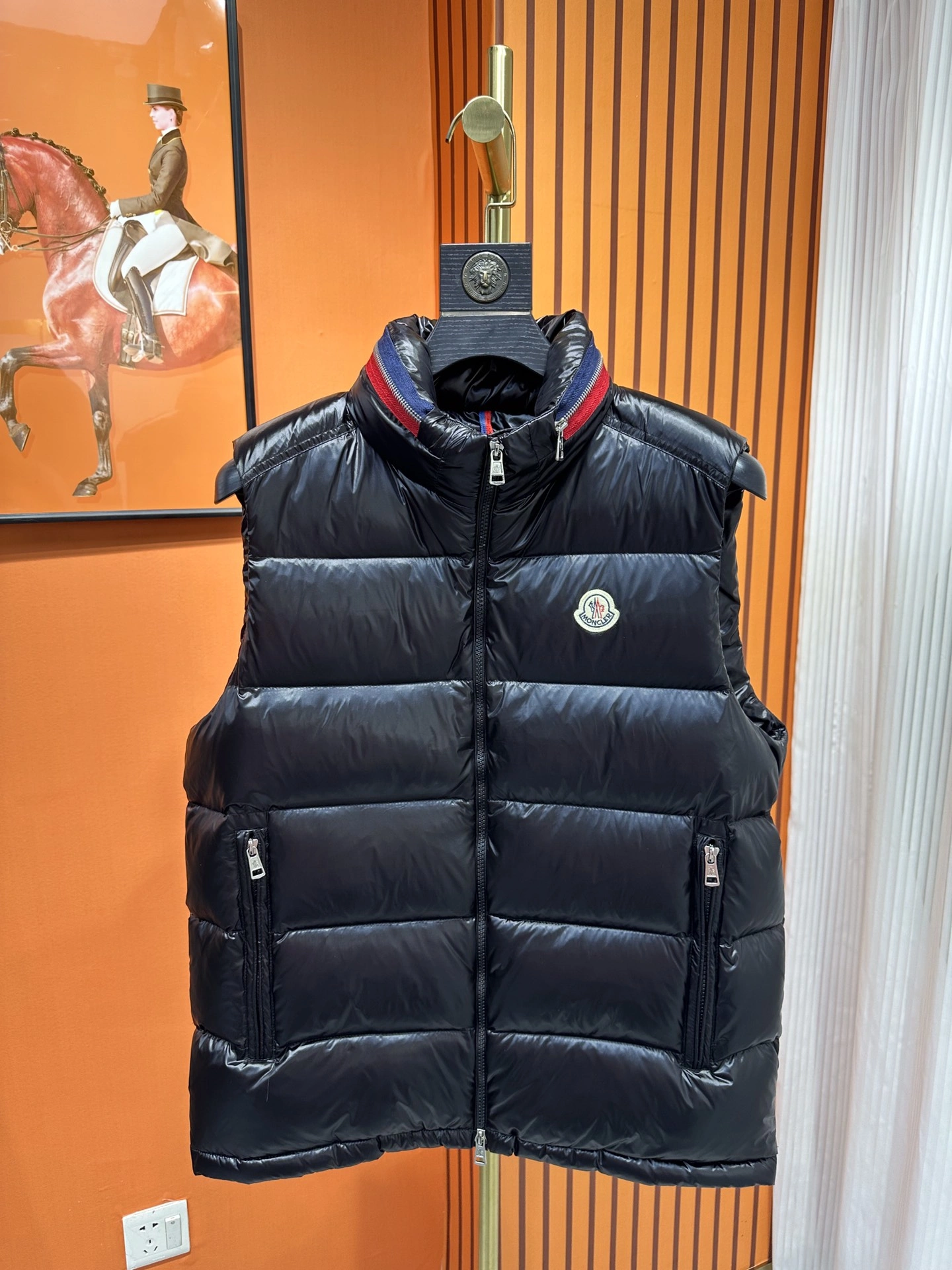 Durable Moncler Down Jackets 145384