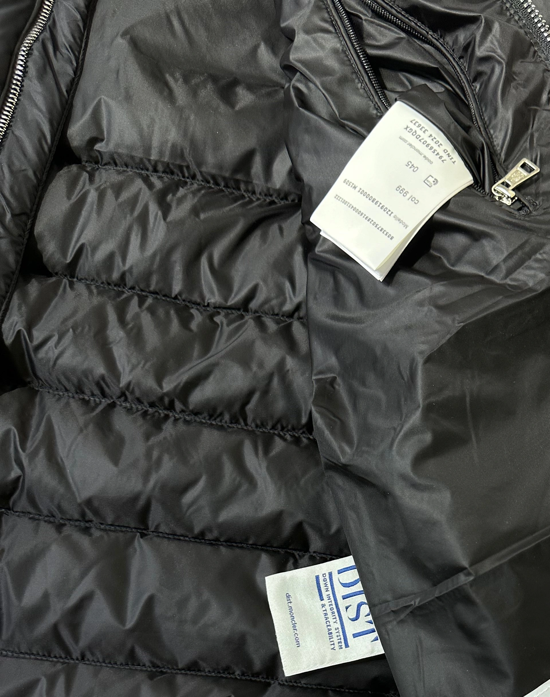 Functional Moncler Down Jackets 145381