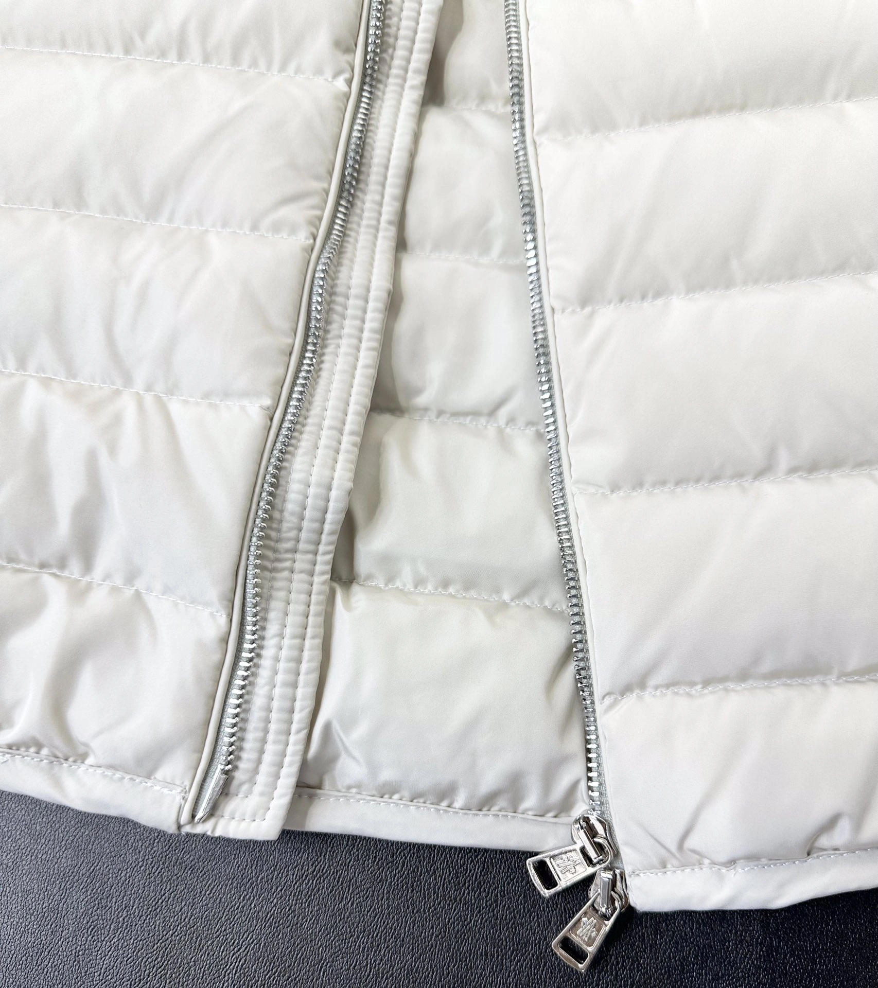 TechFriendly Moncler Down Jackets 145362