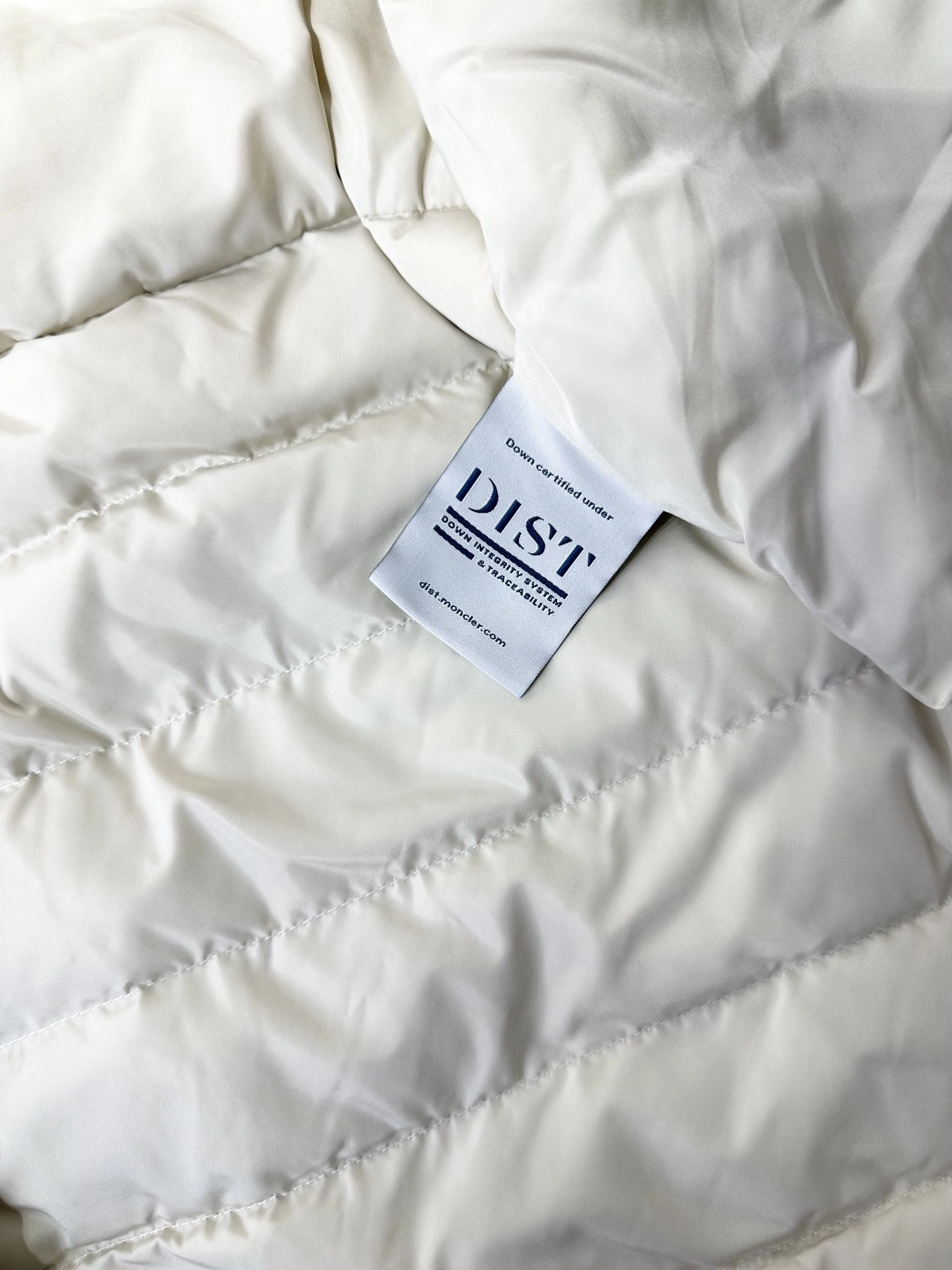TechFriendly Moncler Down Jackets 145362