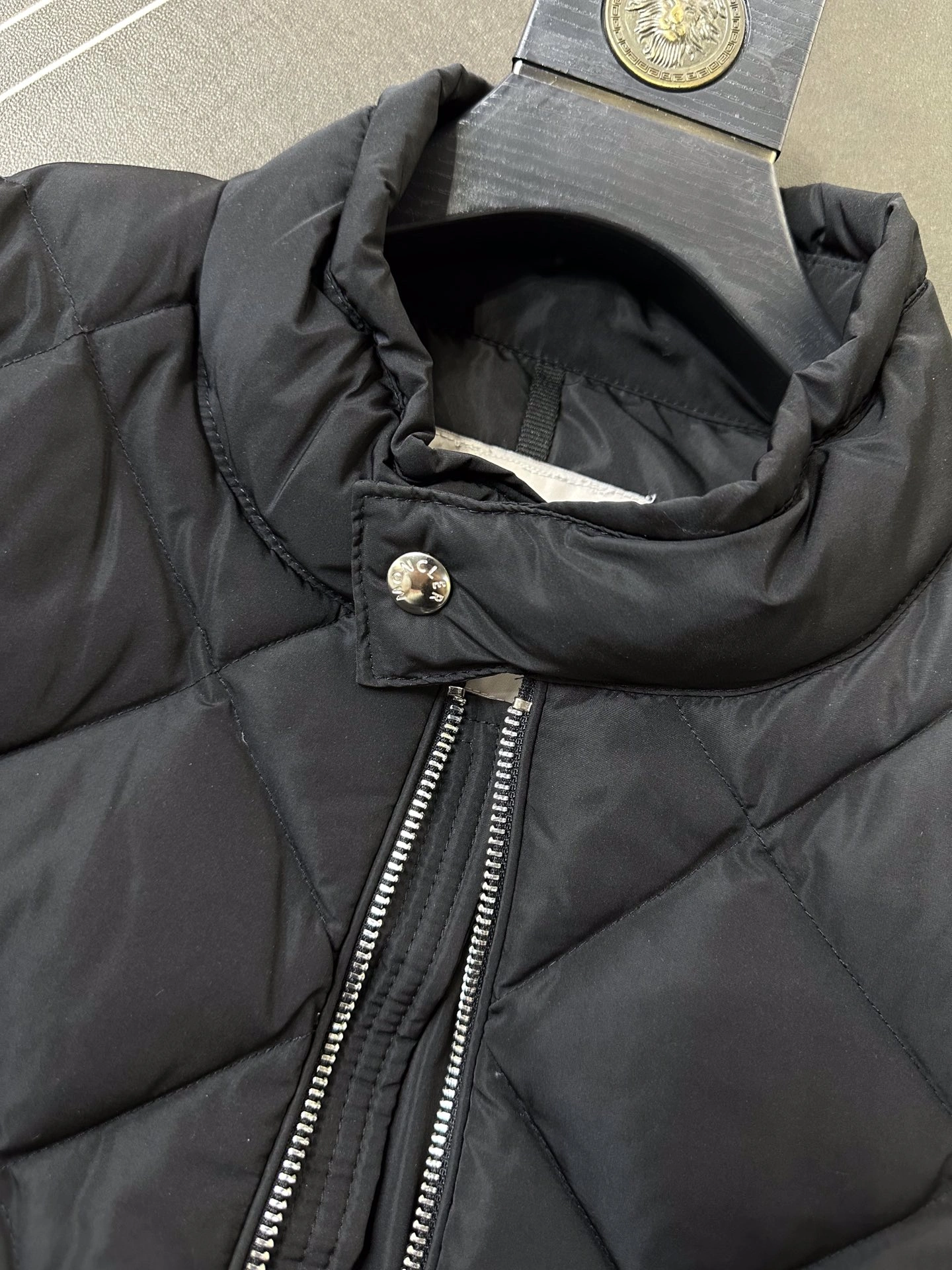 Moncler Down Jackets Flexible 145372