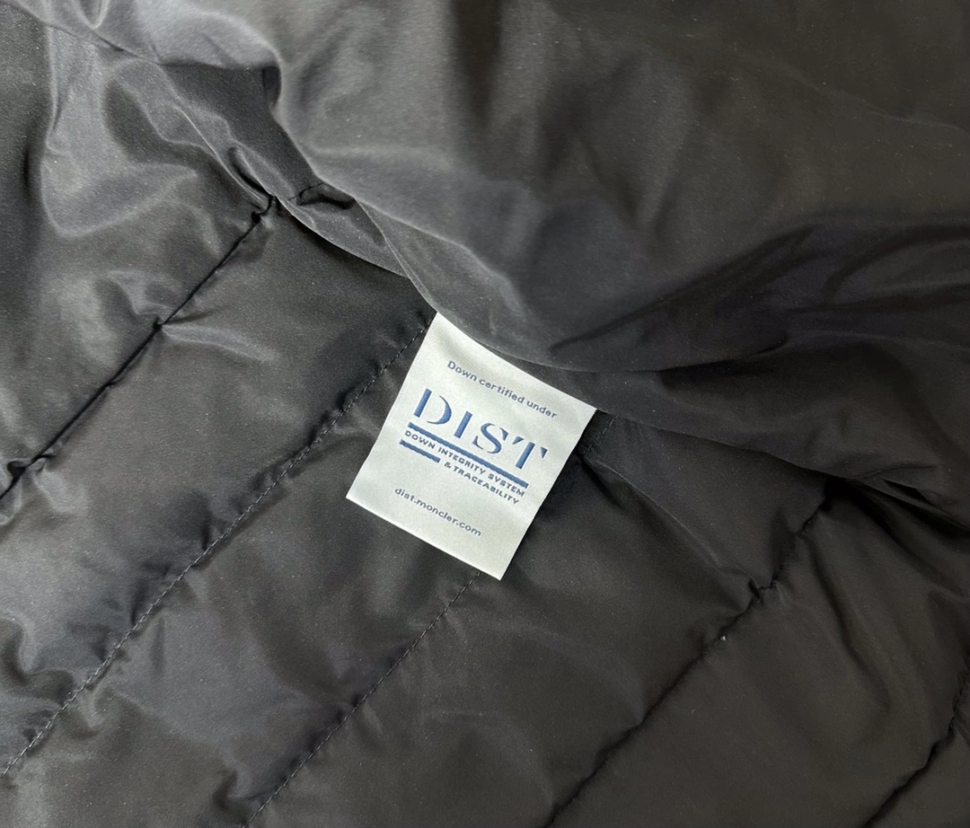 Moncler Down Jackets Flexible 145372