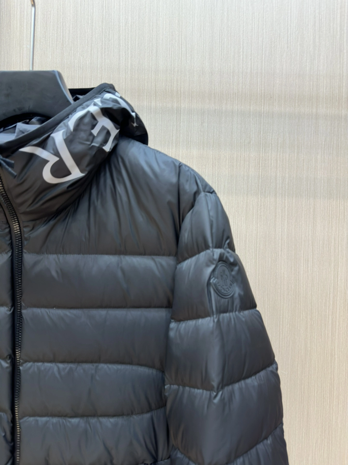 Moncler Down Jackets UrbanStyle 145379