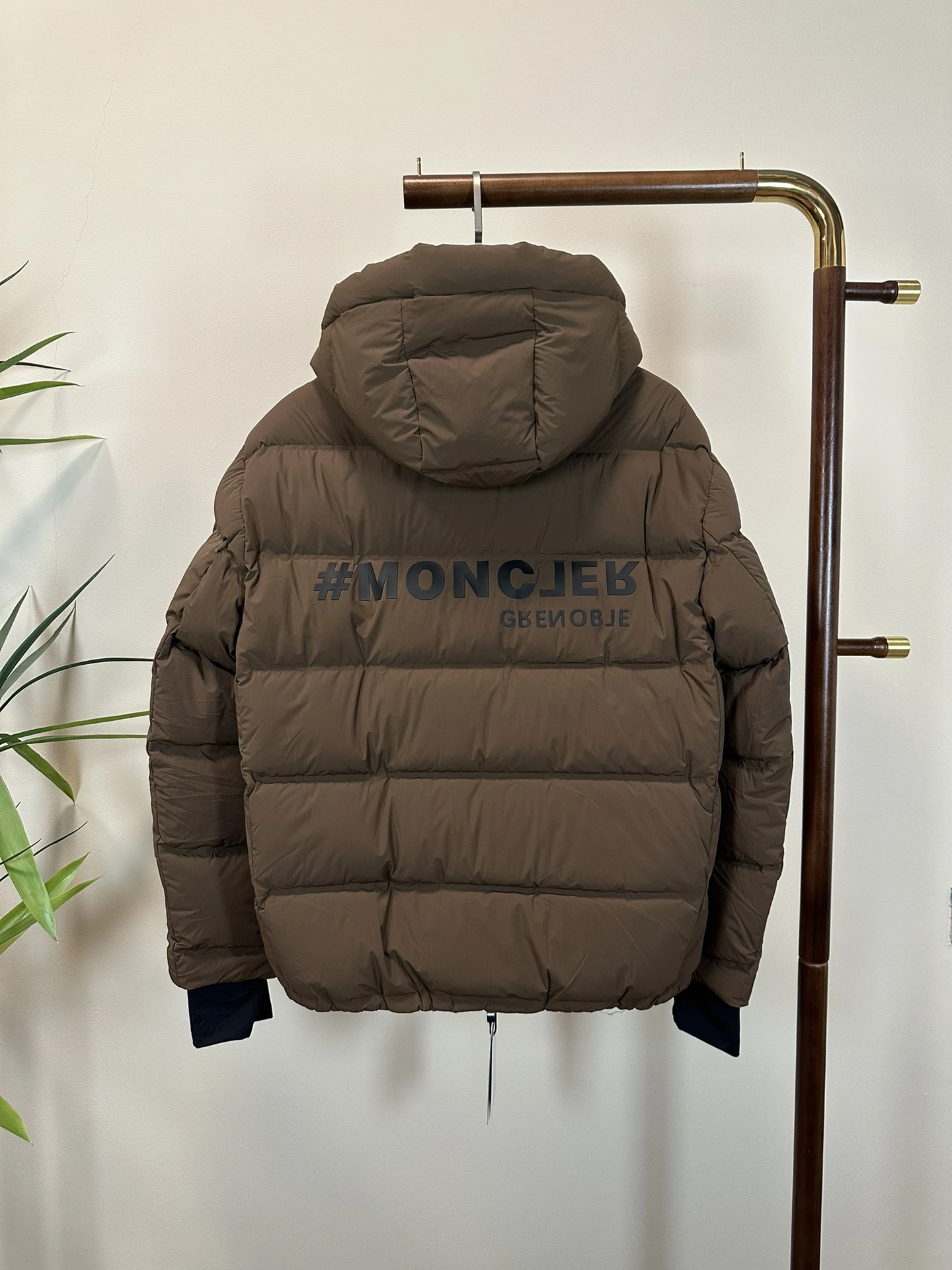 Moncler Down Jackets Neat 145361
