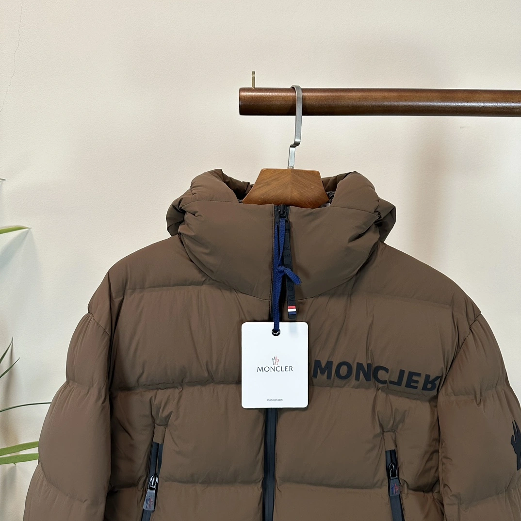 Moncler Down Jackets Neat 145361