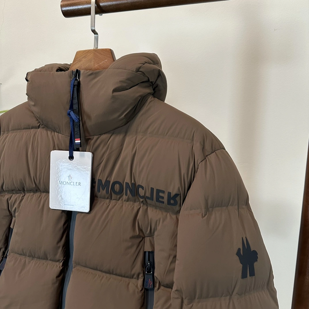 Moncler Down Jackets Neat 145361