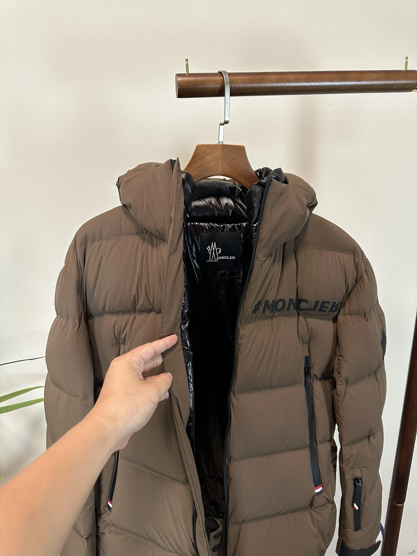Moncler Down Jackets Neat 145361