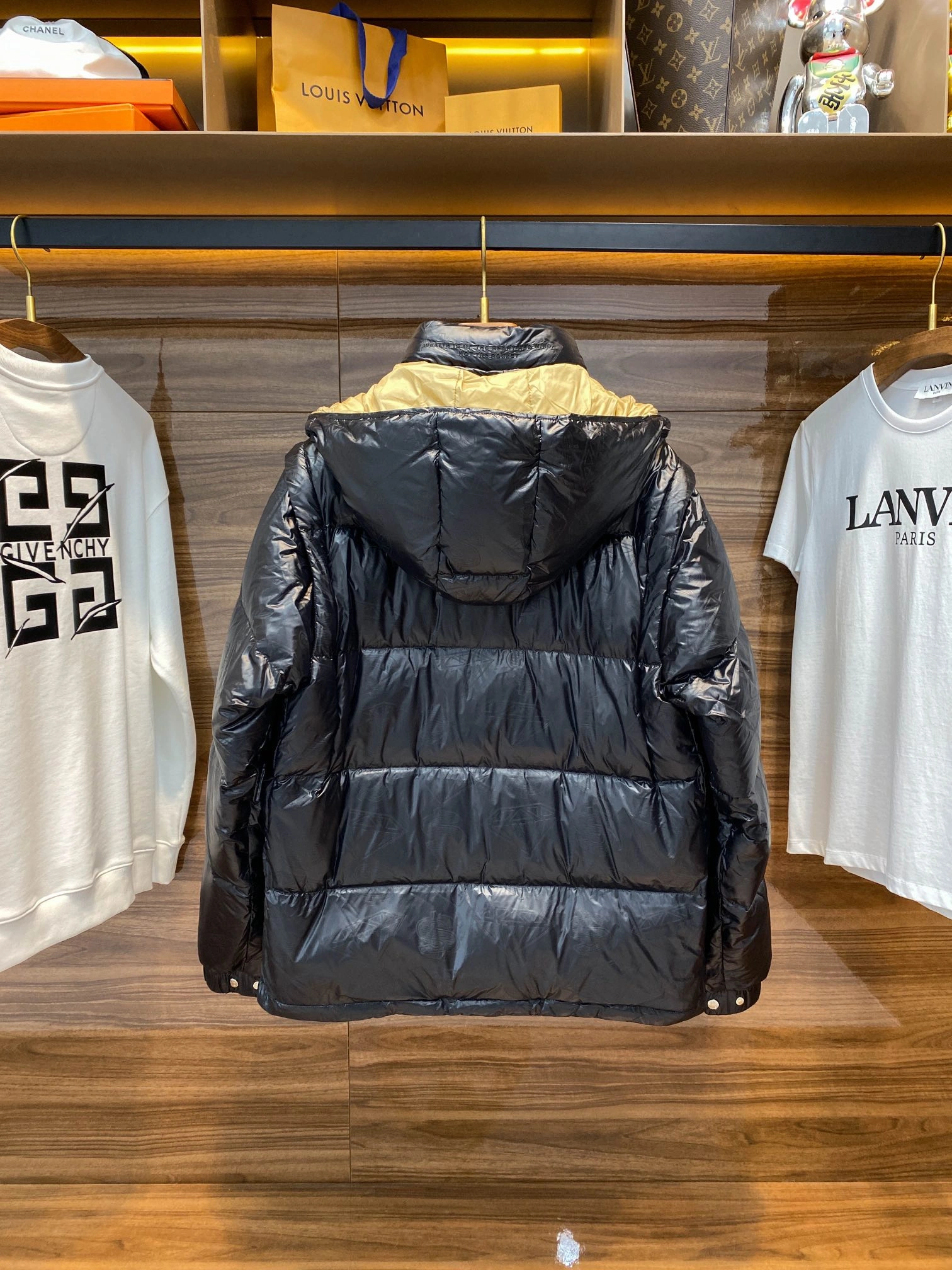 Moncler Down Jackets Lightweight 145360
