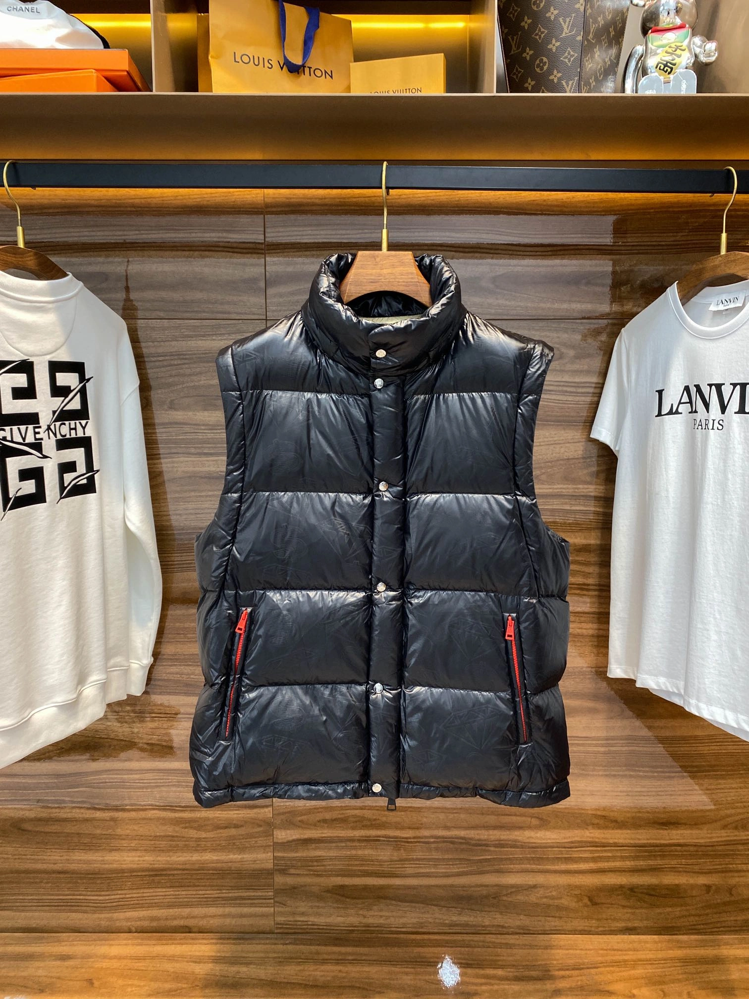 Moncler Down Jackets Lightweight 145360