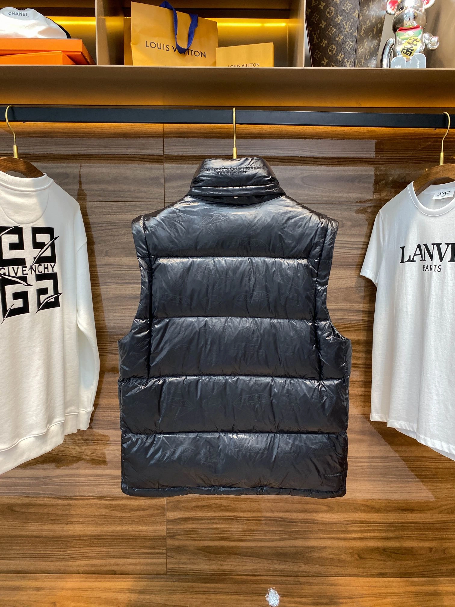 Moncler Down Jackets Lightweight 145360