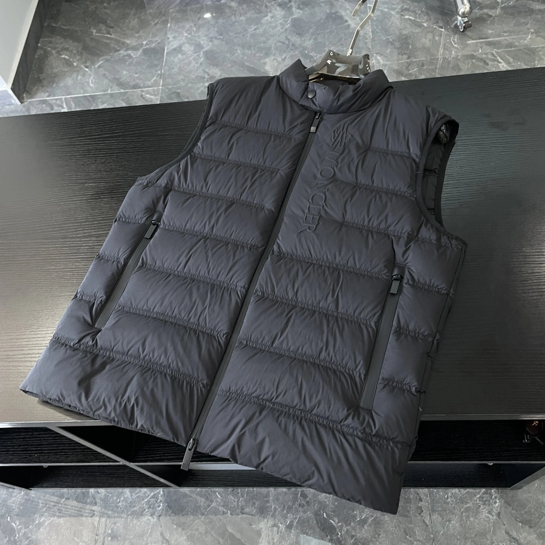 Moncler Down Jackets Unique 145376