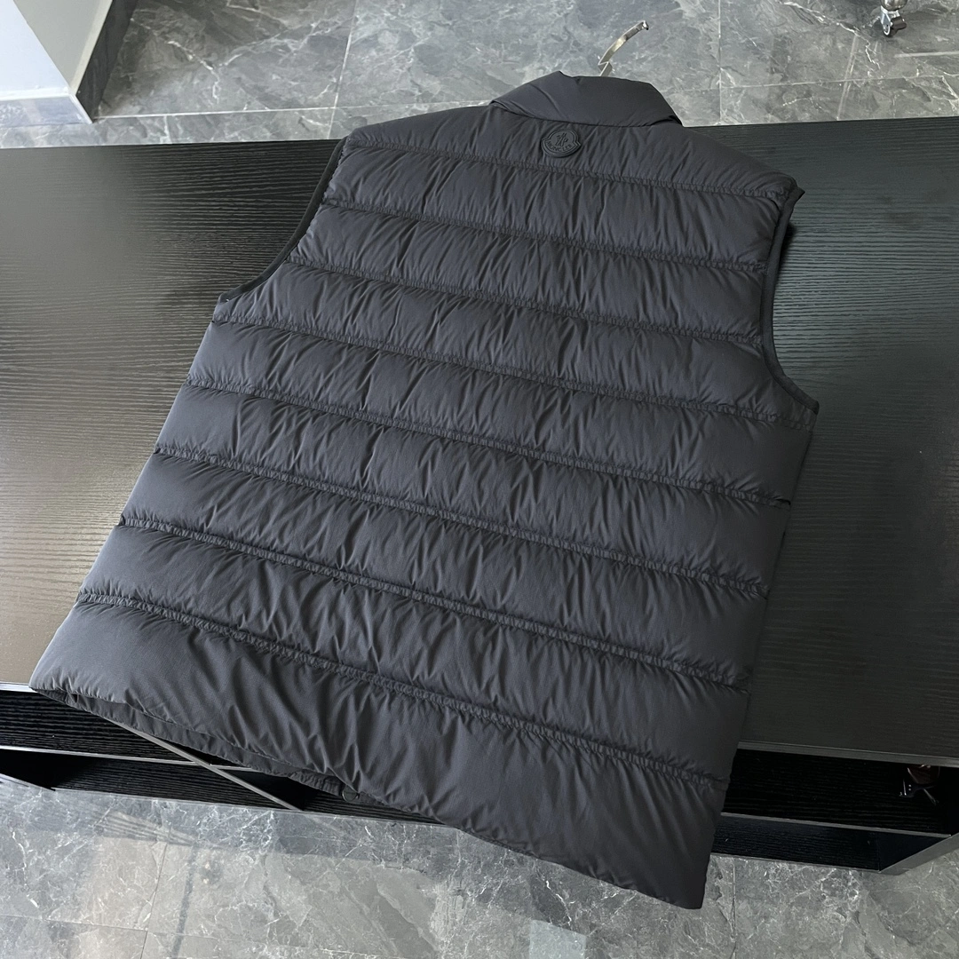 Moncler Down Jackets Unique 145376