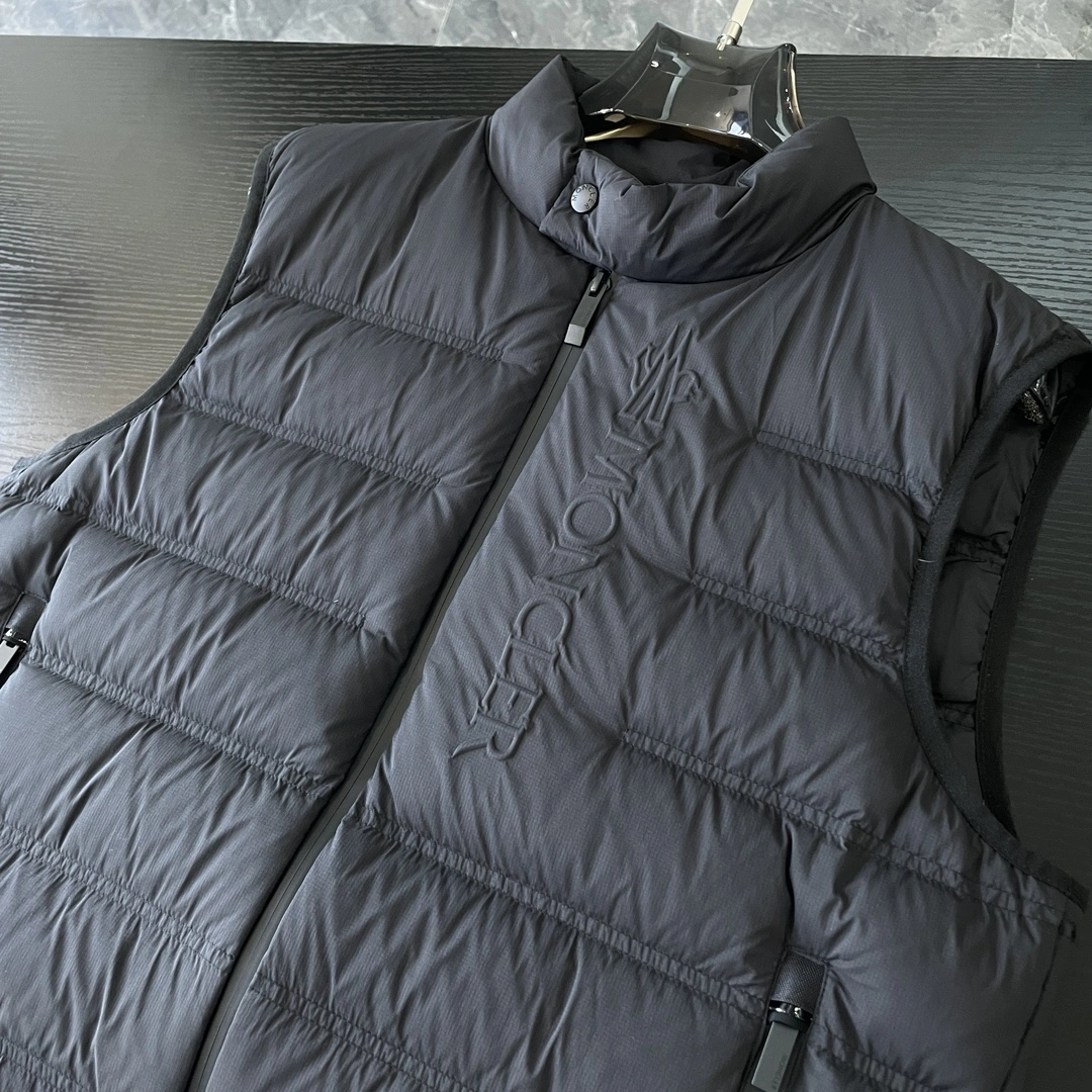 Moncler Down Jackets Unique 145376