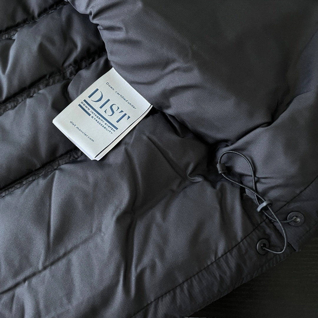 Moncler Down Jackets Unique 145376