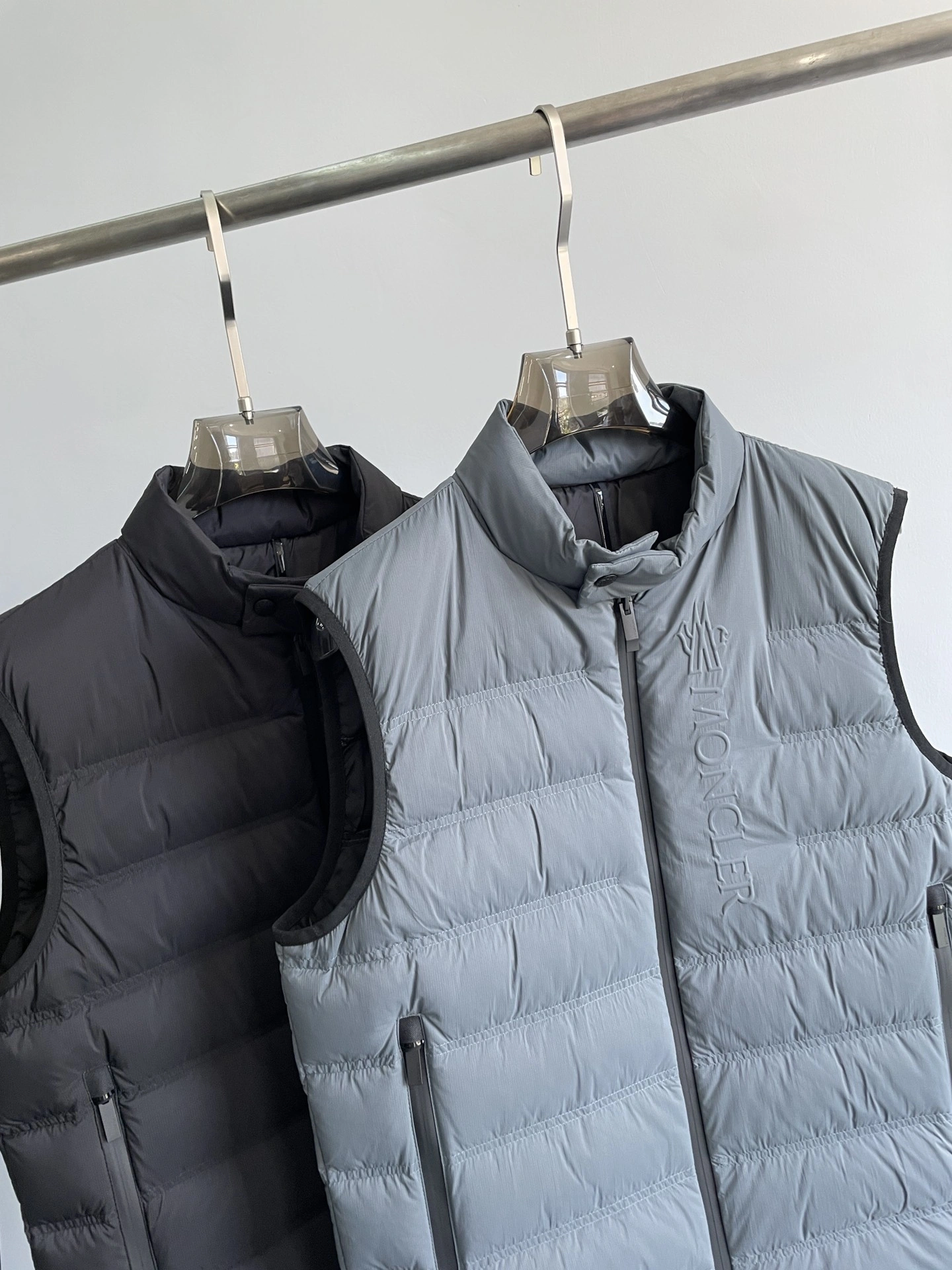 Moncler Down Jackets Minimalist 145359