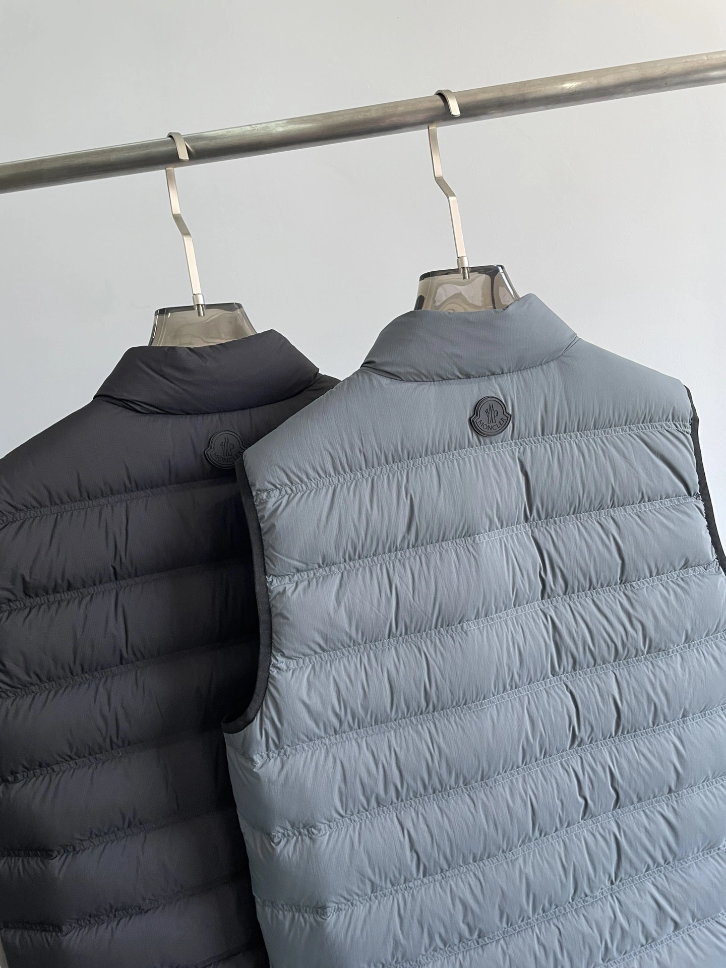 Moncler Down Jackets Minimalist 145359