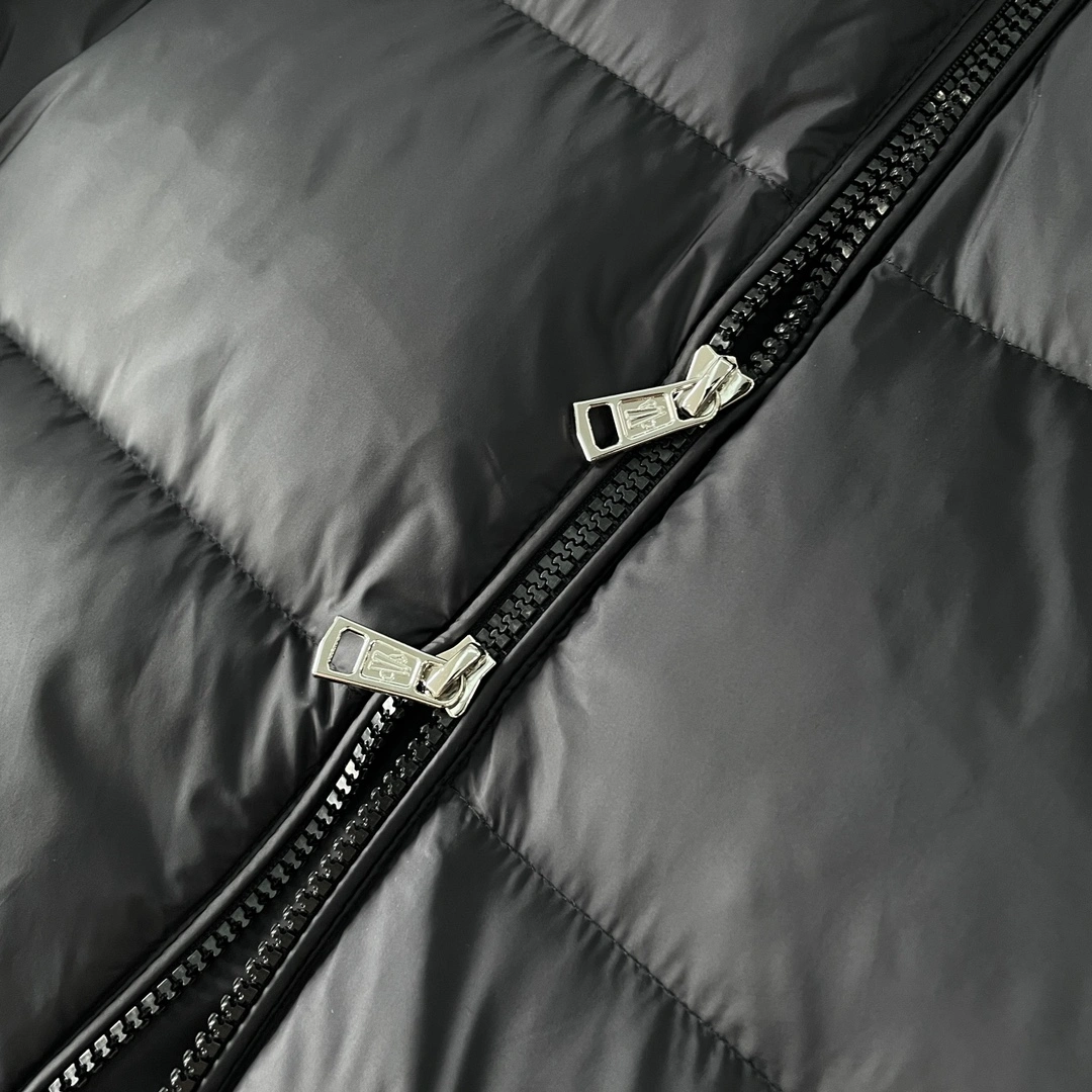 Neat Moncler Down Jackets 145370