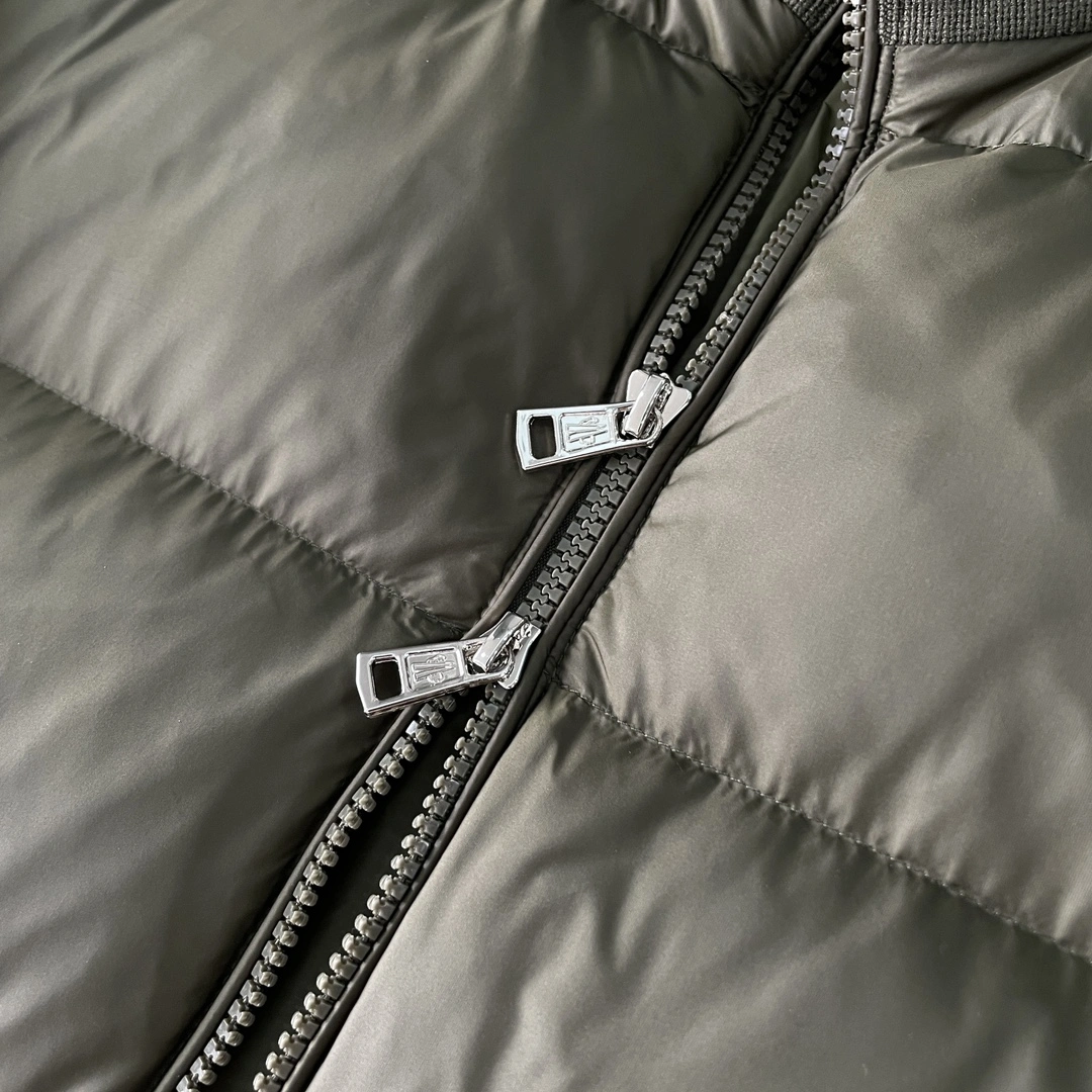TechFriendly Moncler Down Jackets 145368